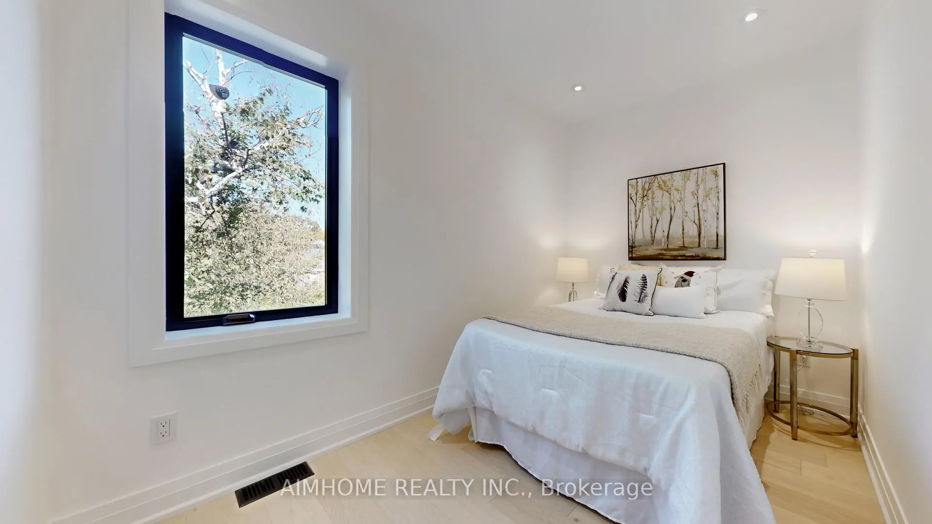 Photo 20 of 38 Sparkhall Avenue, Toronto, North Riverdale — HOMEH