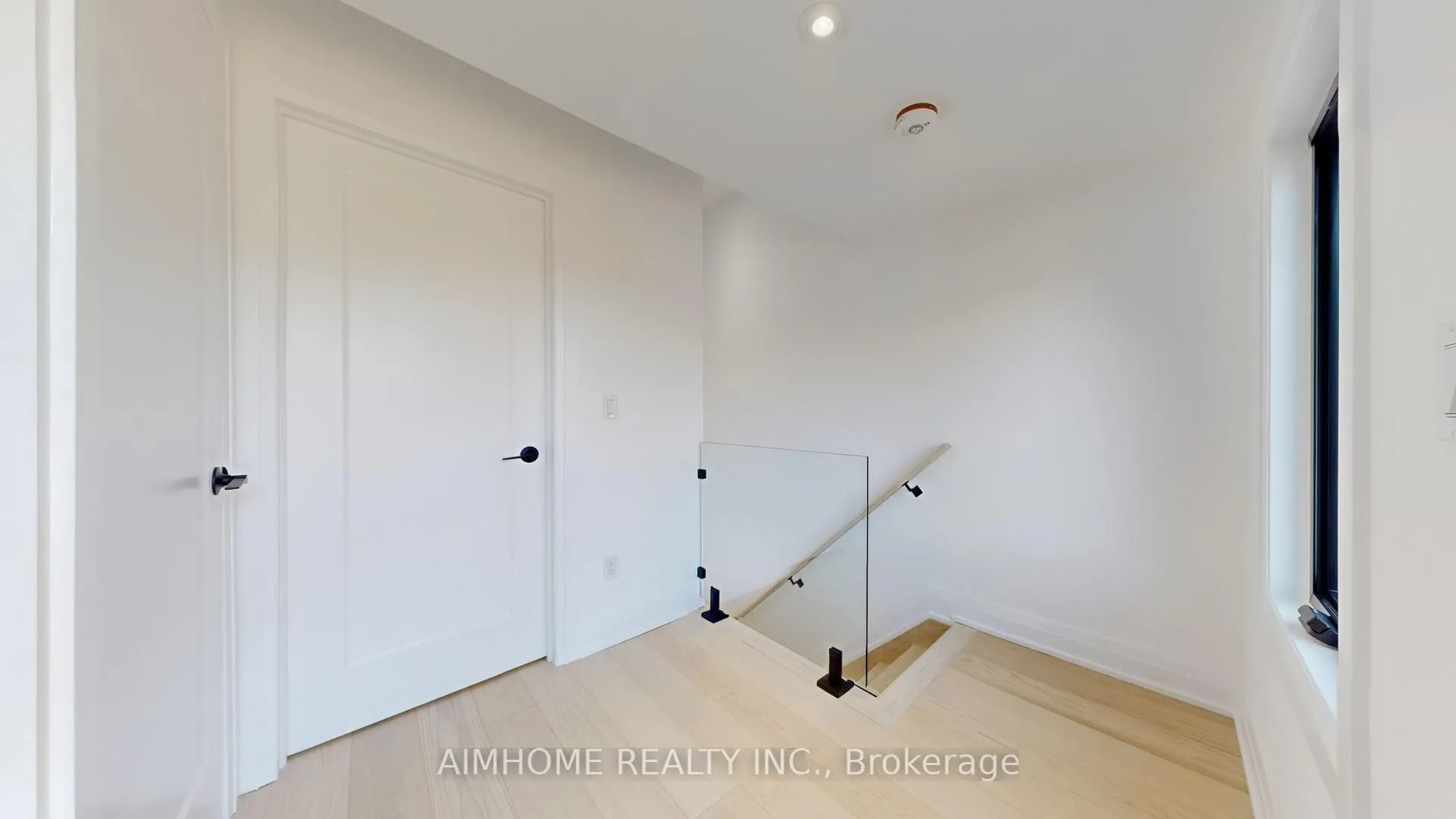 Photo 22 of 38 Sparkhall Avenue, Toronto, North Riverdale — HOMEH