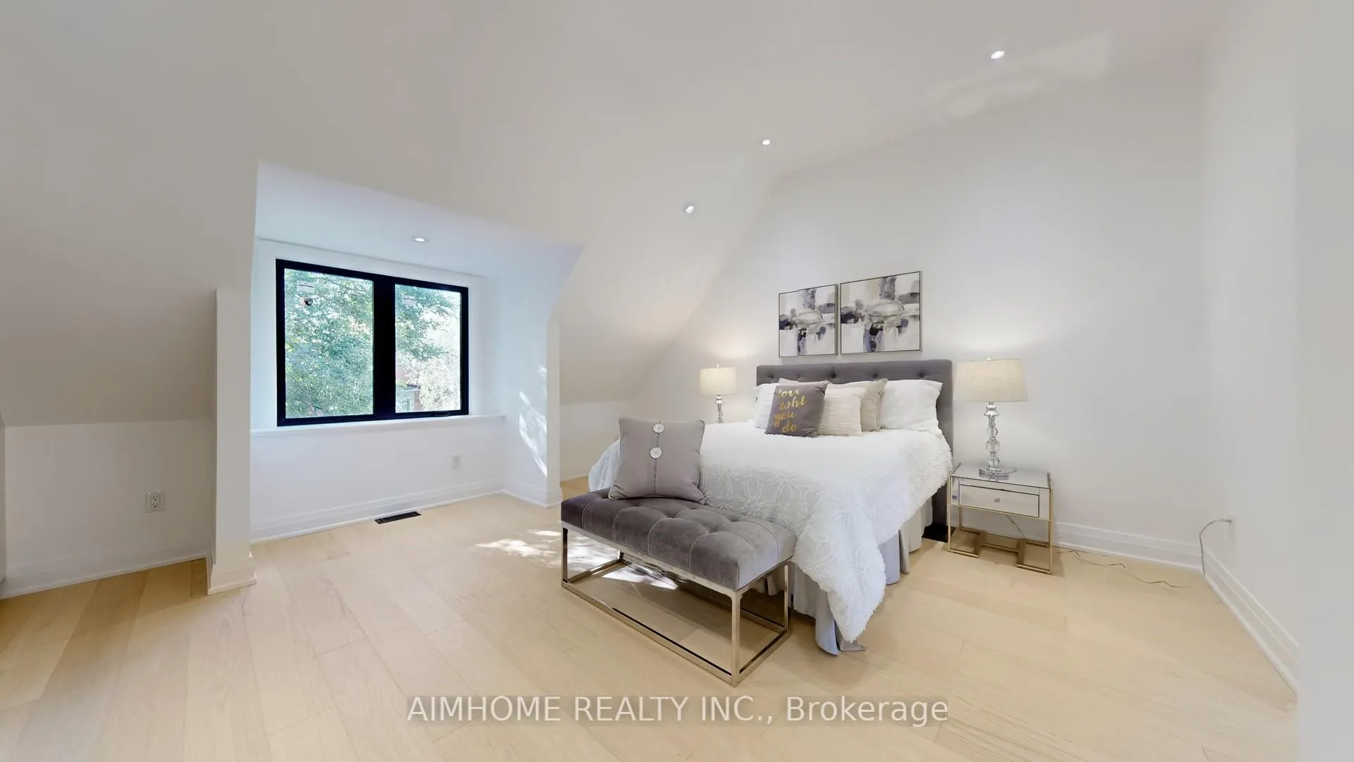 Photo 24 of 38 Sparkhall Avenue, Toronto, North Riverdale — HOMEH