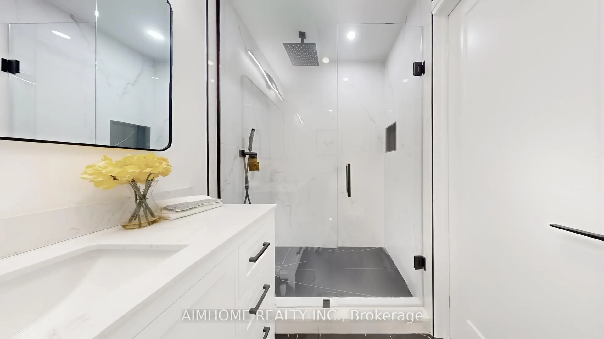 Photo 29 of 38 Sparkhall Avenue, Toronto, North Riverdale — HOMEH