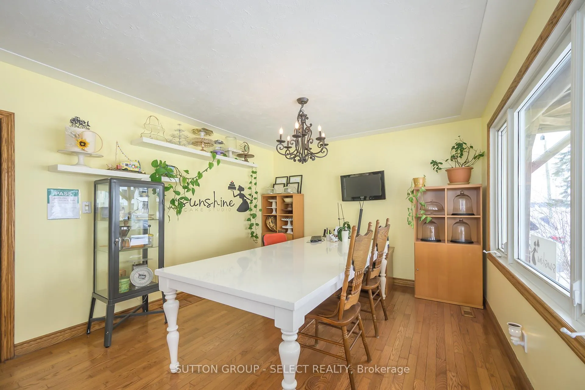 Photo 11 of 15342 Plover Mills Road, Middlesex Centre, Bryanston — HOMEH