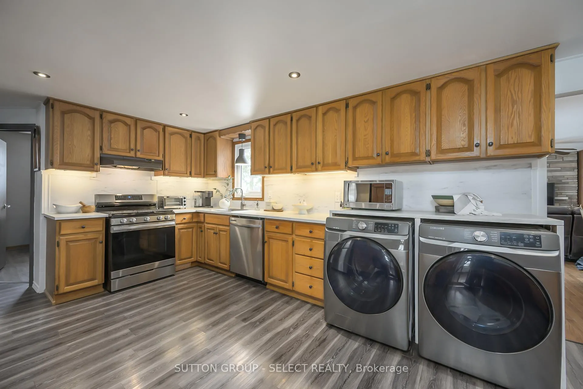 Photo 12 of 15342 Plover Mills Road, Middlesex Centre, Bryanston — HOMEH