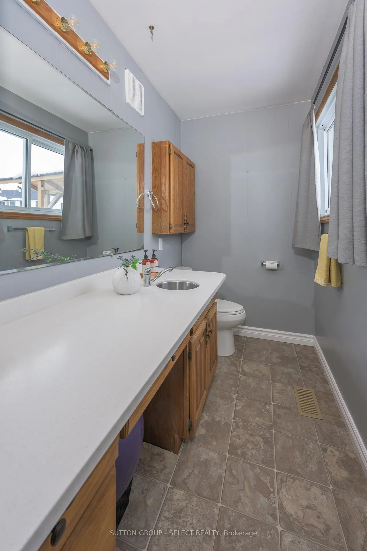 Photo 18 of 15342 Plover Mills Road, Middlesex Centre, Bryanston — HOMEH