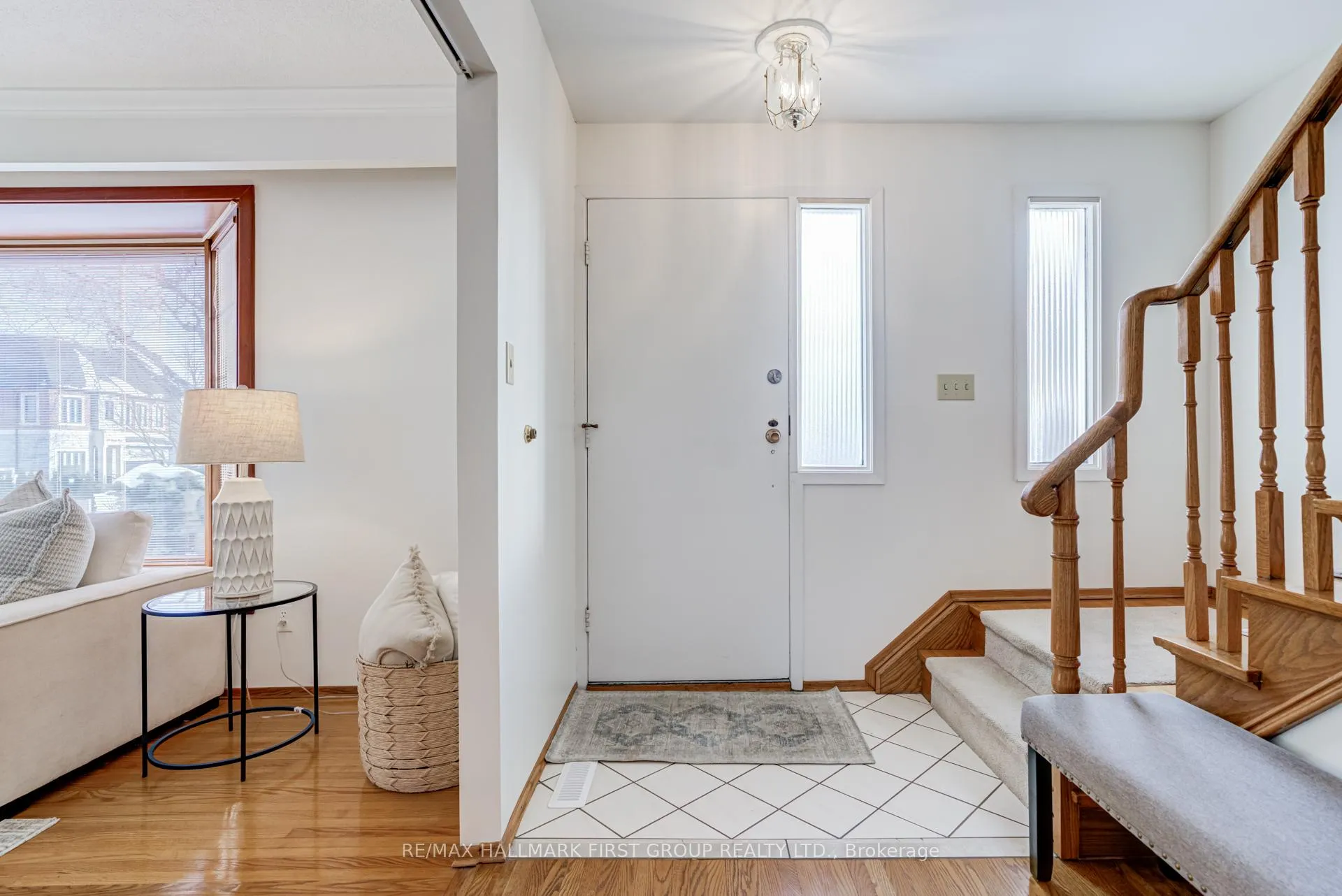 Photo 5 of 731 Breezy Drive, Pickering, West Shore — HOMEH