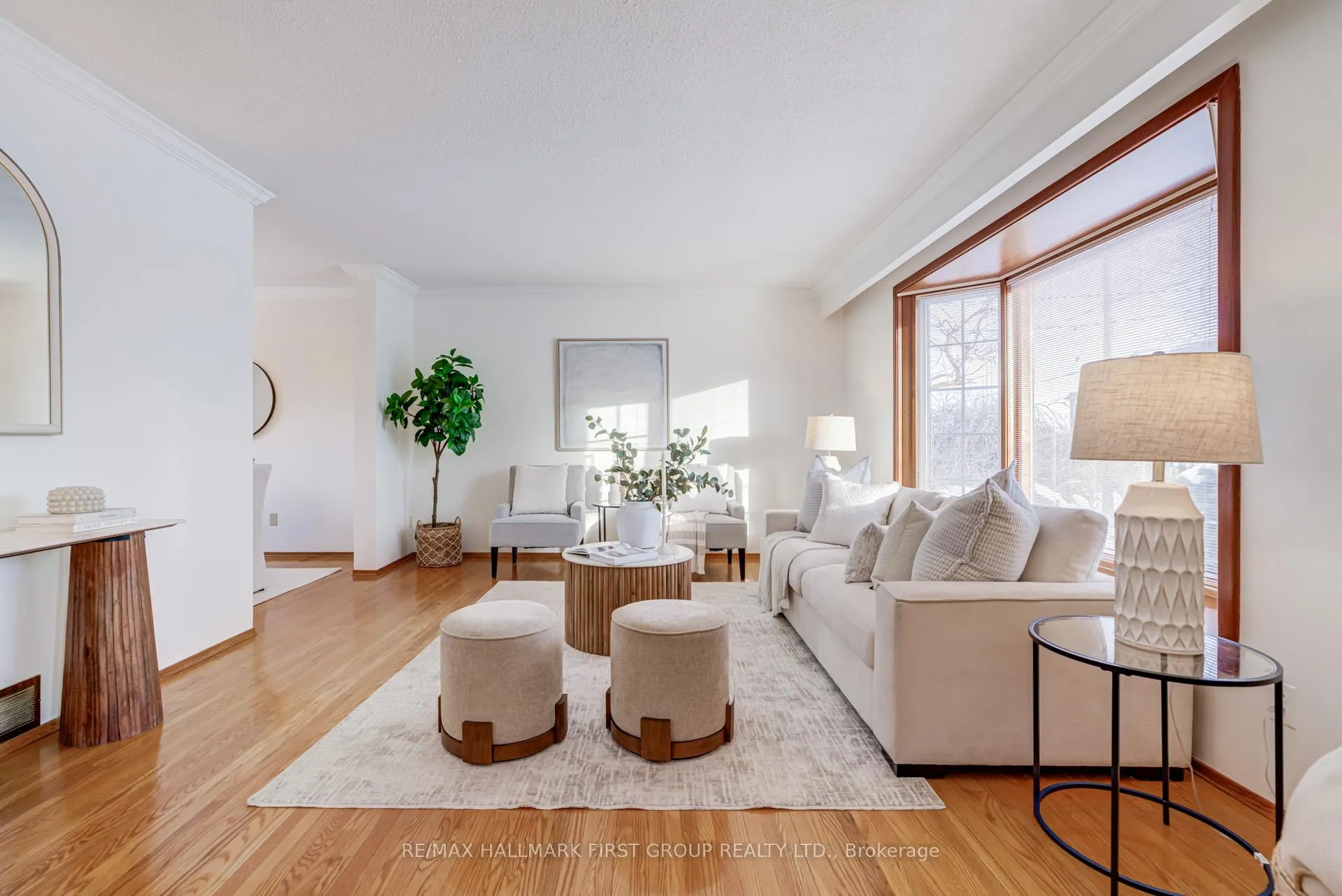 Photo 6 of 731 Breezy Drive, Pickering, West Shore — HOMEH