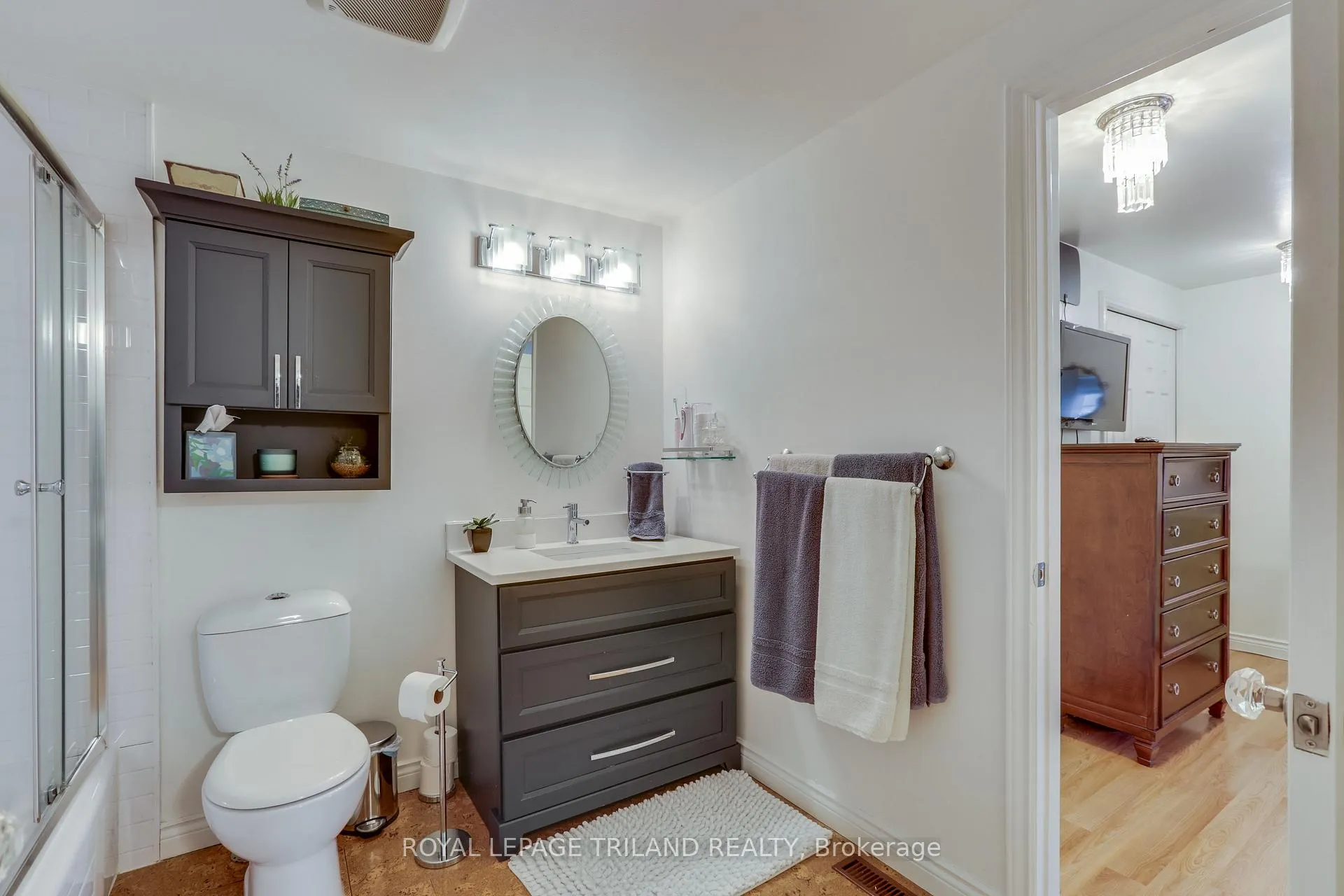 Photo 21 of Unit 17, 231 Windsor Avenue, London, South F — HOMEH