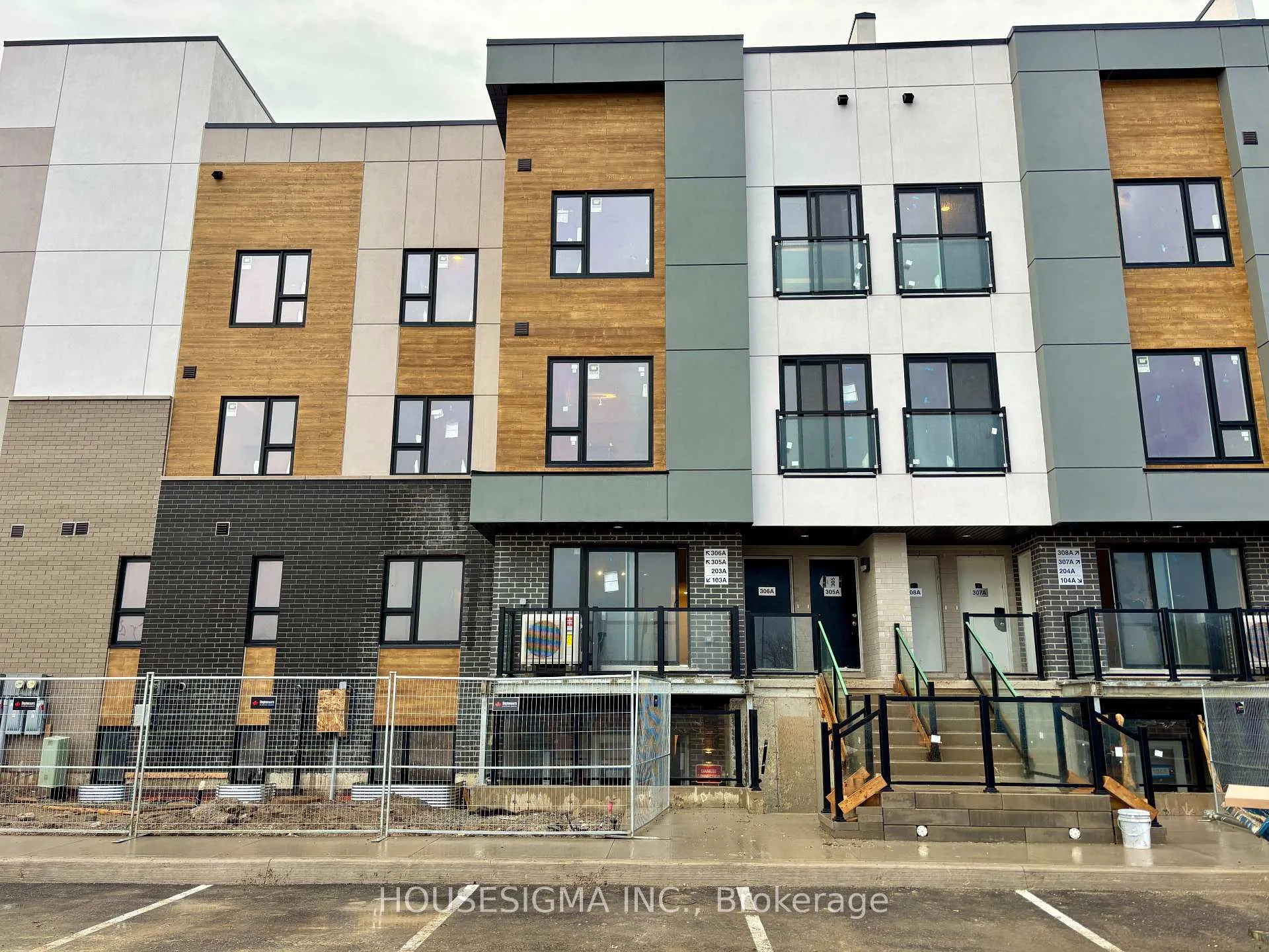 Front of Unit 103A, 16 Melbourne Avenue