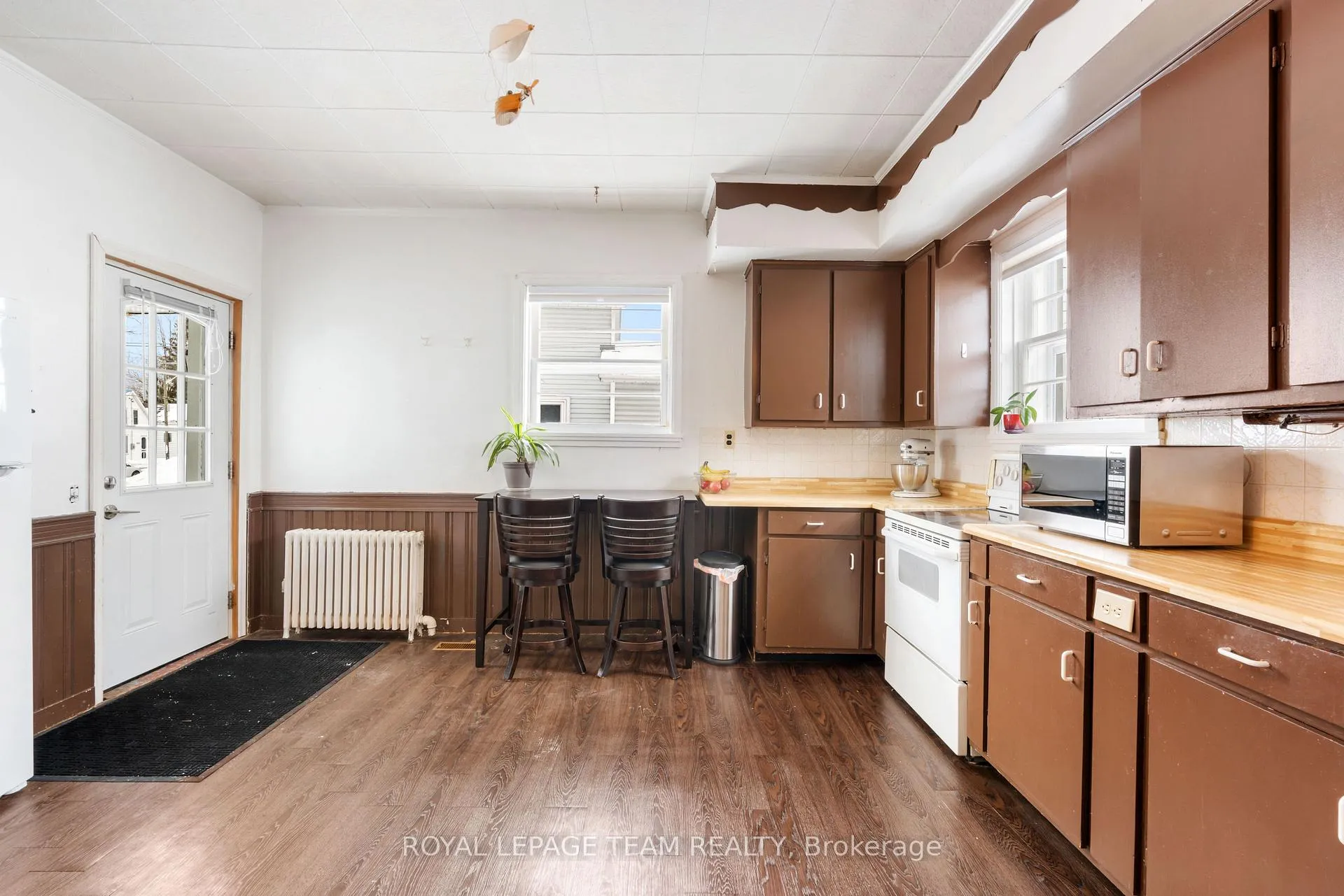 Photo 4 of 2154 Dundas Street N, Edwardsburgh/Cardinal, Town of Cardinal — HOMEH