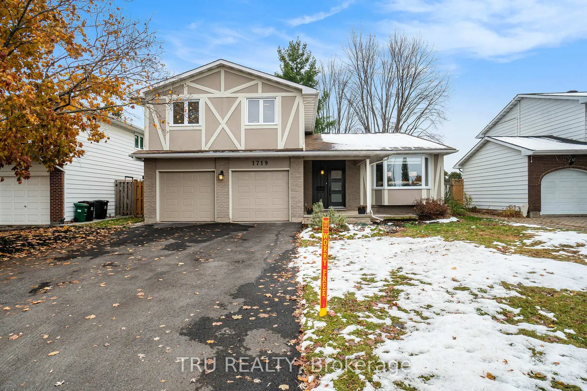Photo 2 of 1719 Meadowview Crescent N, Ottawa, Convent Glen South — HOMEH