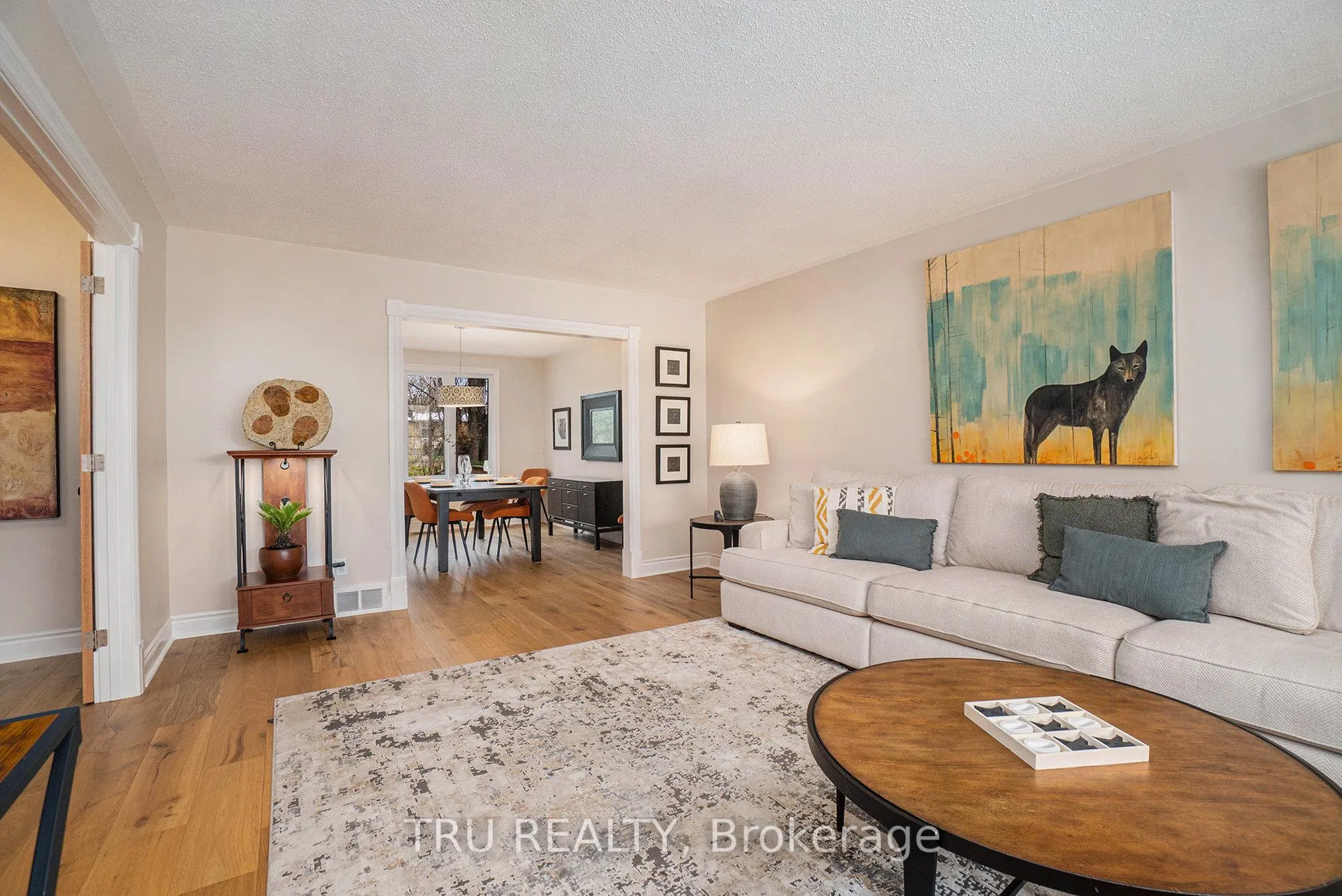 Photo 6 of 1719 Meadowview Crescent N, Ottawa, Convent Glen South — HOMEH