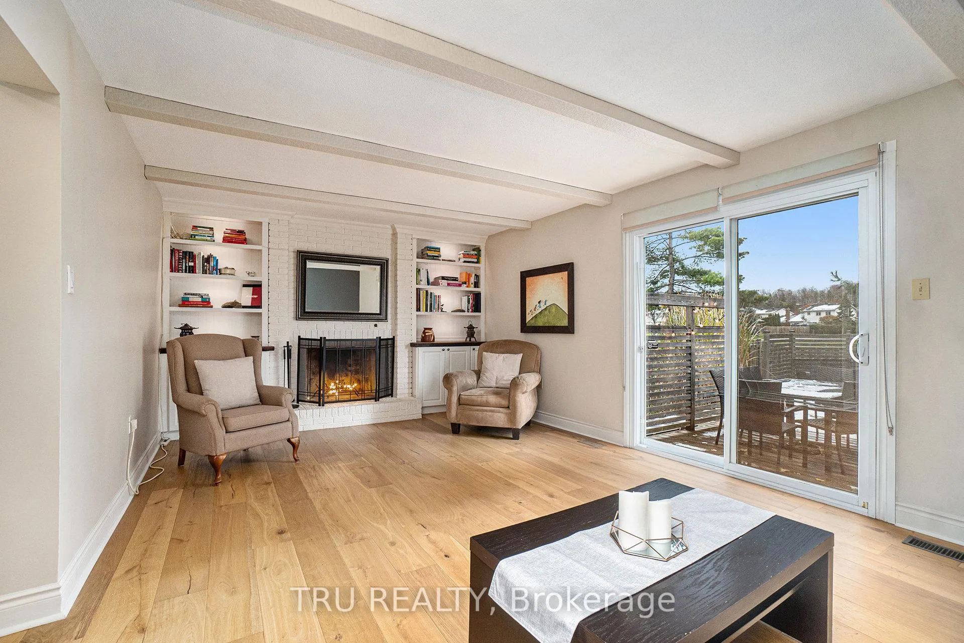 Photo 15 of 1719 Meadowview Crescent N, Ottawa, Convent Glen South — HOMEH