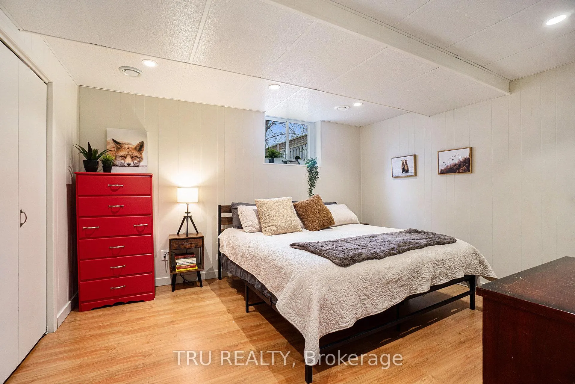 Photo 28 of 1719 Meadowview Crescent N, Ottawa, Convent Glen South — HOMEH