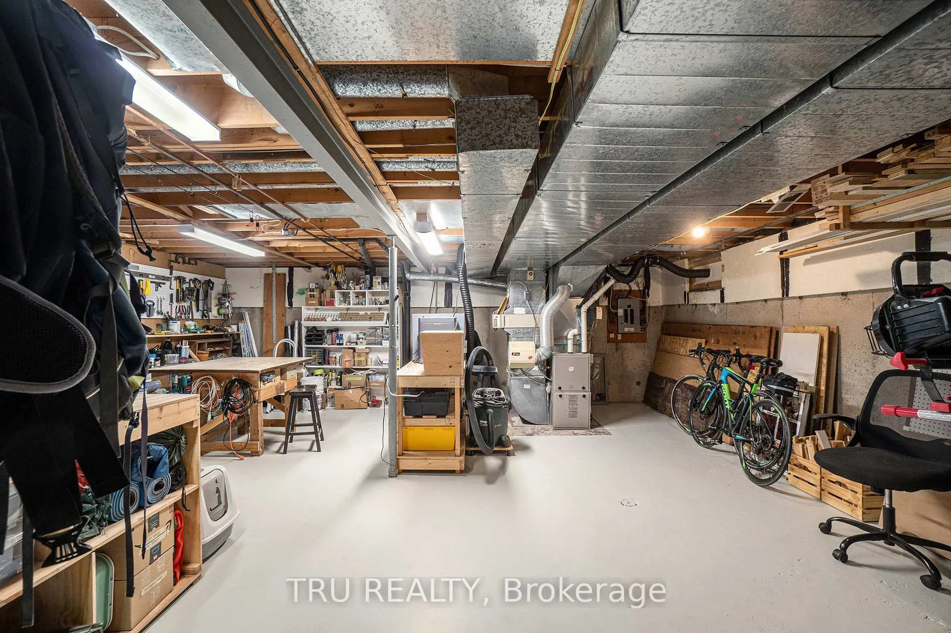 Photo 31 of 1719 Meadowview Crescent N, Ottawa, Convent Glen South — HOMEH