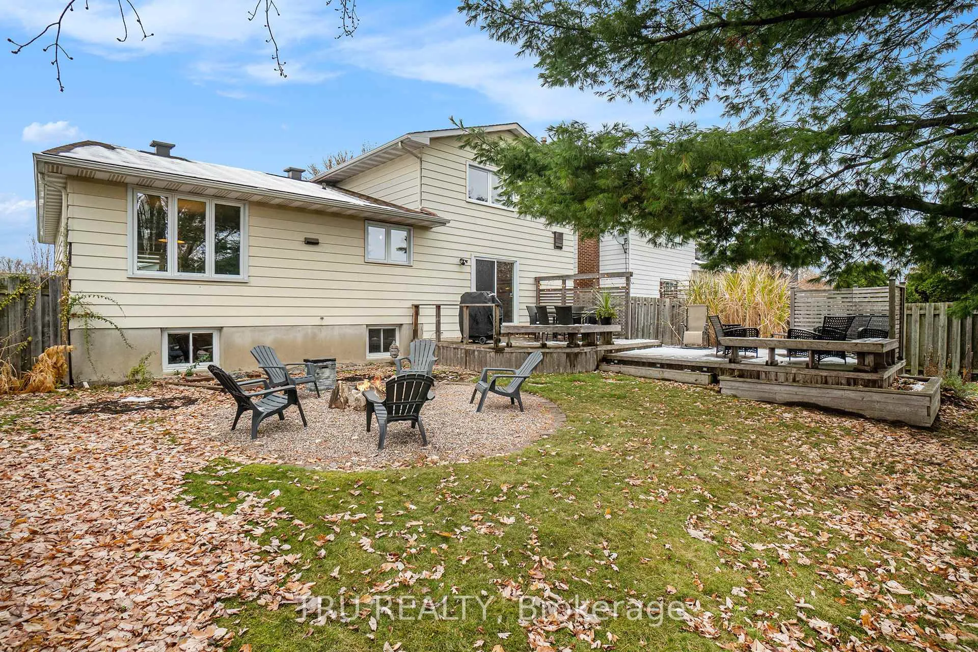 Photo 33 of 1719 Meadowview Crescent N, Ottawa, Convent Glen South — HOMEH
