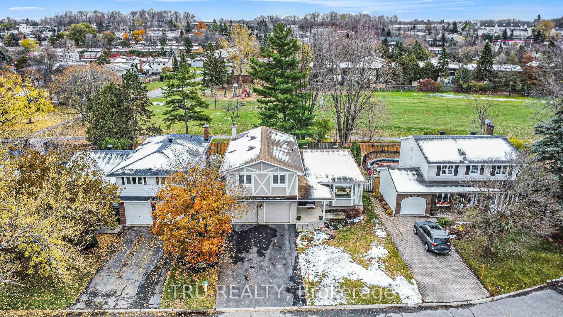 Photo 34 of 1719 Meadowview Crescent N, Ottawa, Convent Glen South — HOMEH