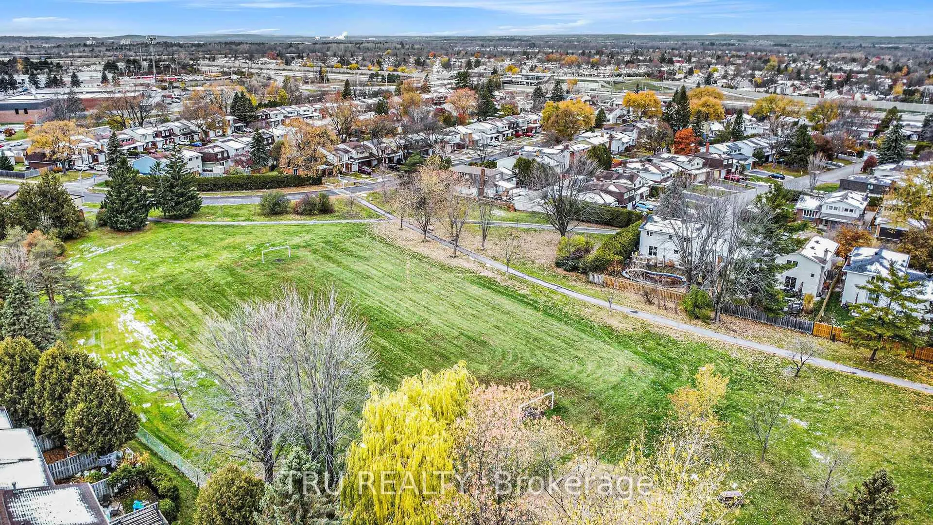 Photo 35 of 1719 Meadowview Crescent N, Ottawa, Convent Glen South — HOMEH