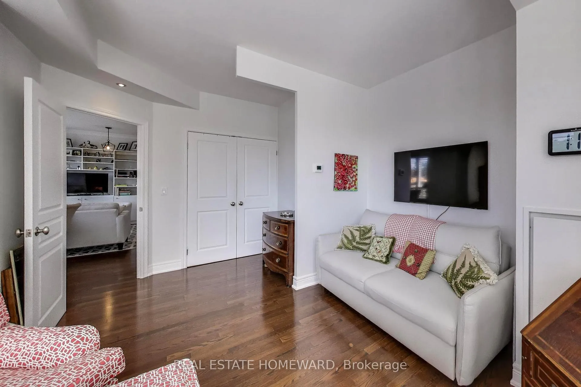 Photo 10 of Unit 403, 2 Roxborough Street E, Toronto, Rosedale-Moore Park — HOMEH