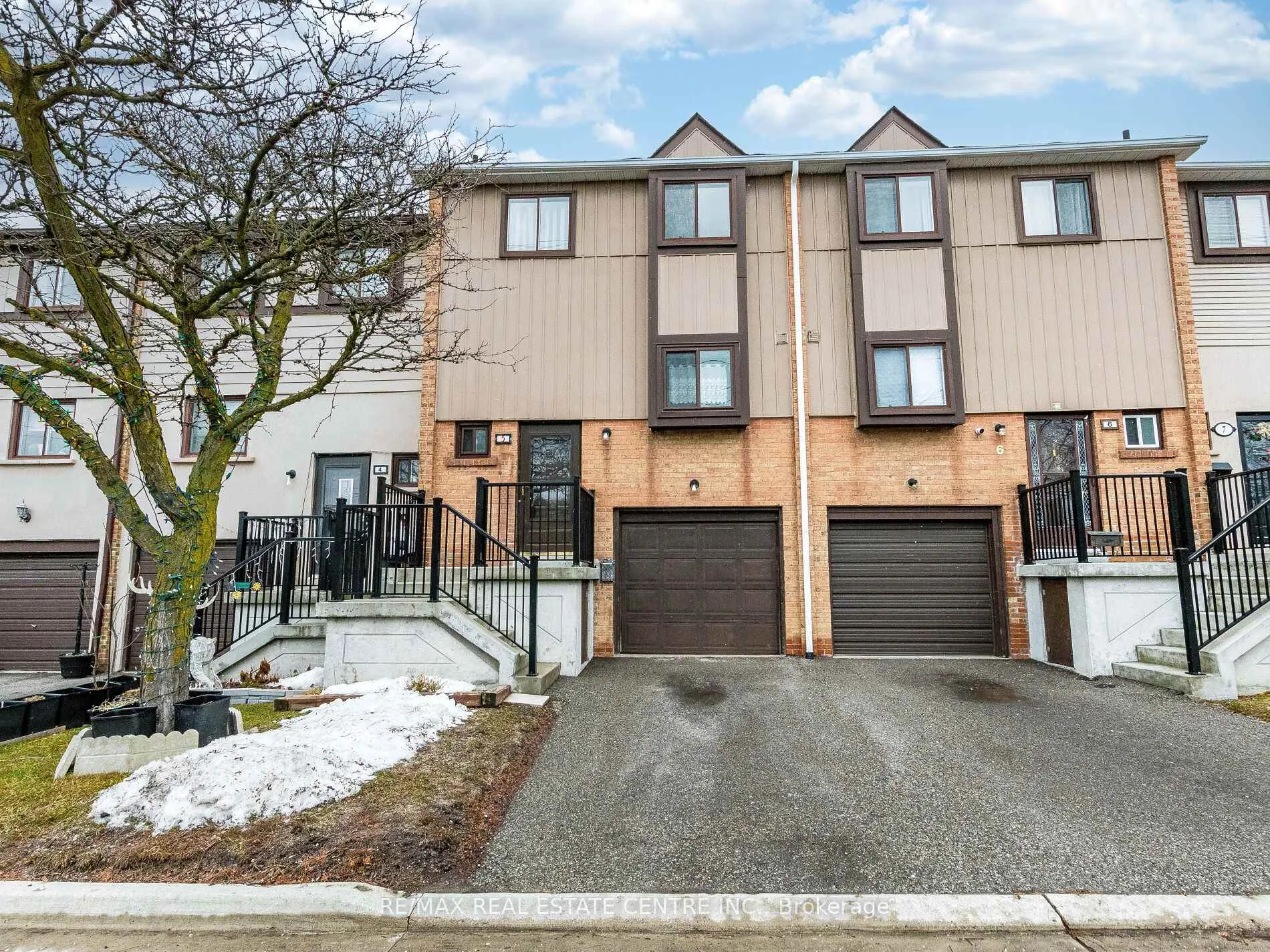 Front of 5 Moregate Crescent