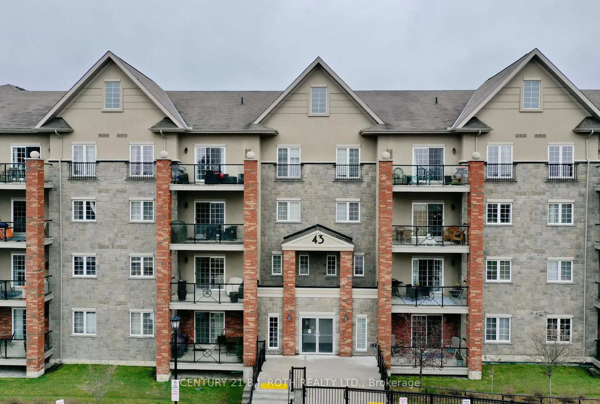 Front of Unit 104, 43 Ferndale Drive S