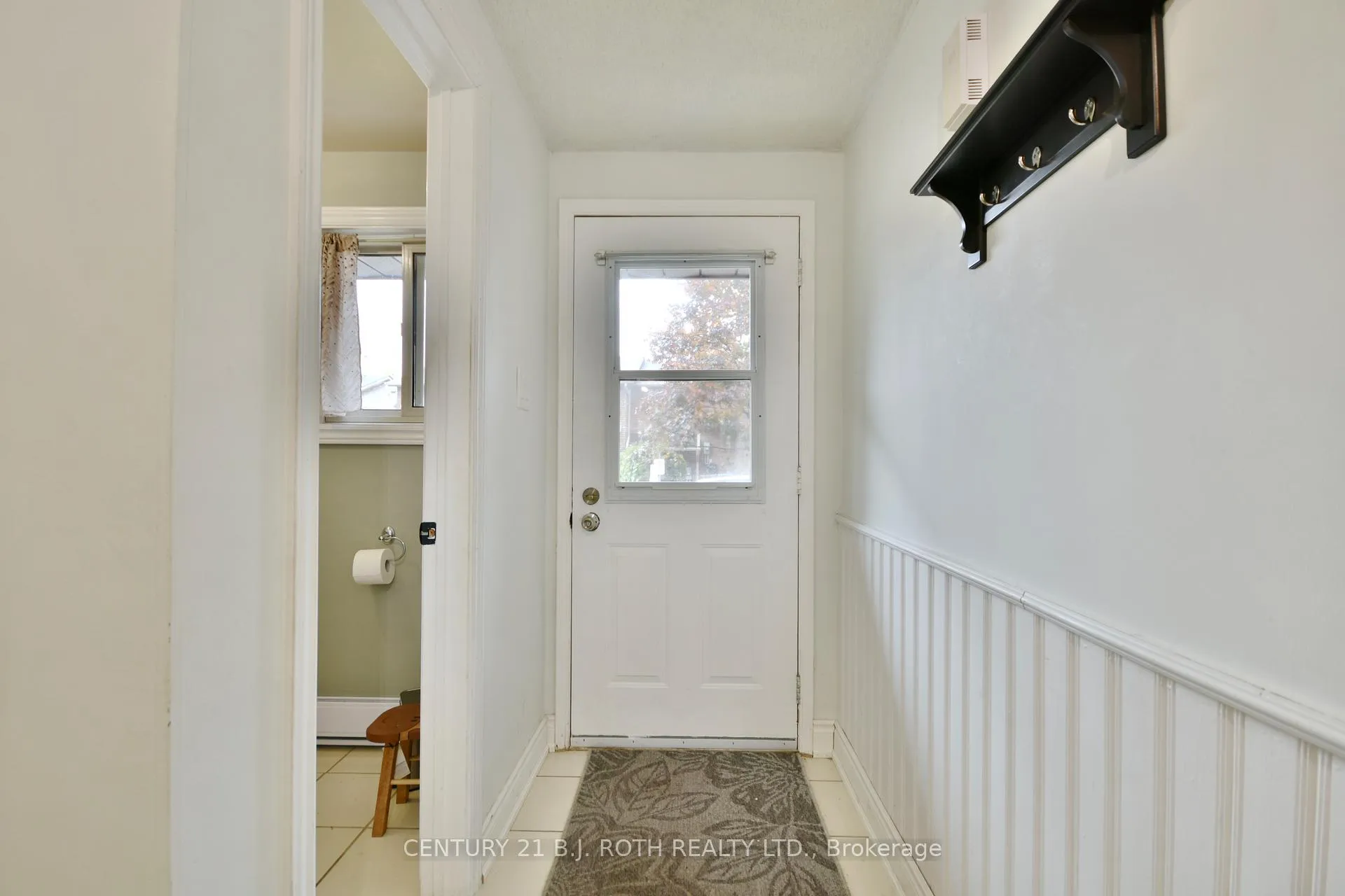 Photo 2 of 11 Pheasant Trail, Barrie, Ardagh — HOMEH