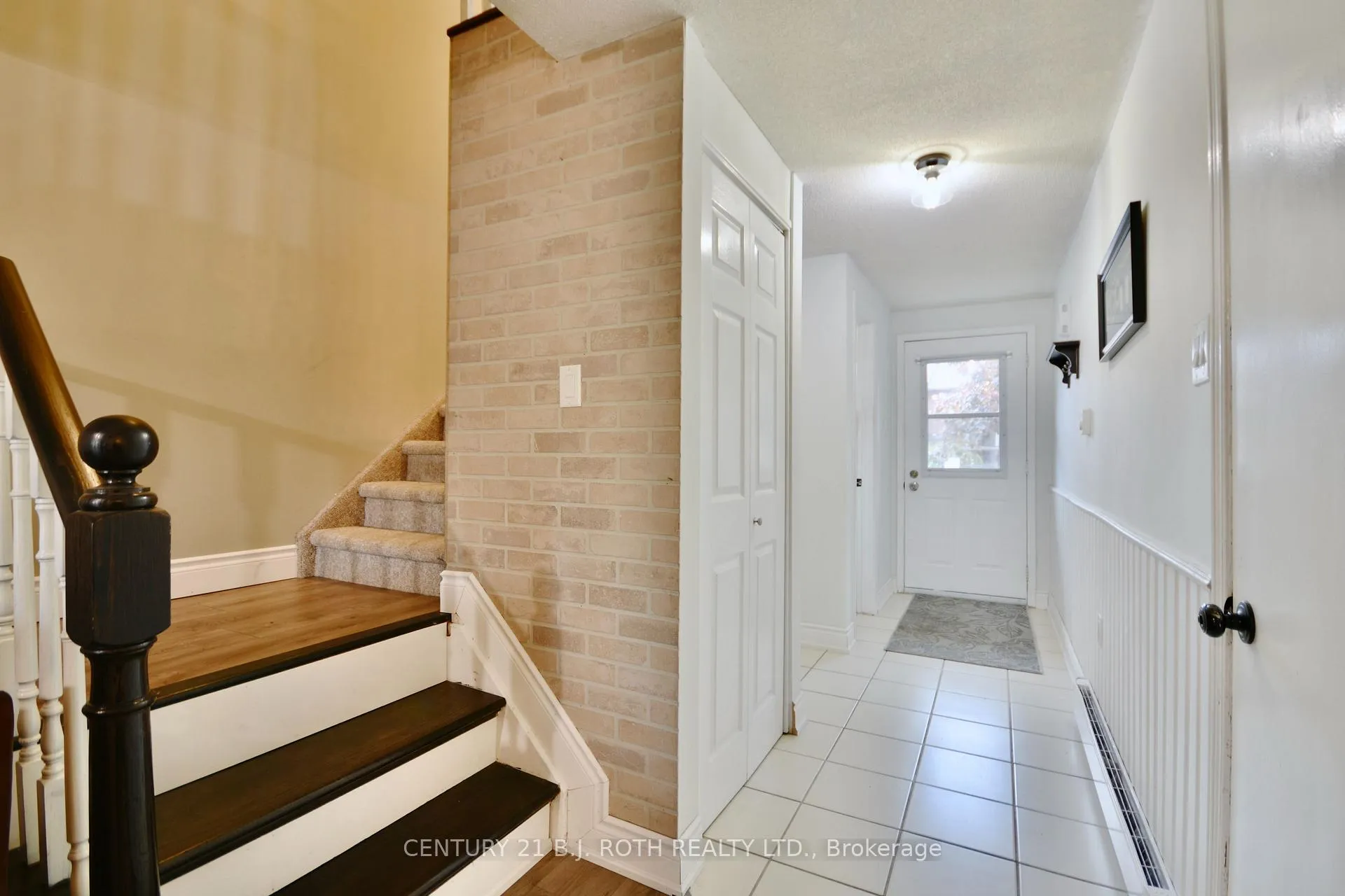 Photo 4 of 11 Pheasant Trail, Barrie, Ardagh — HOMEH