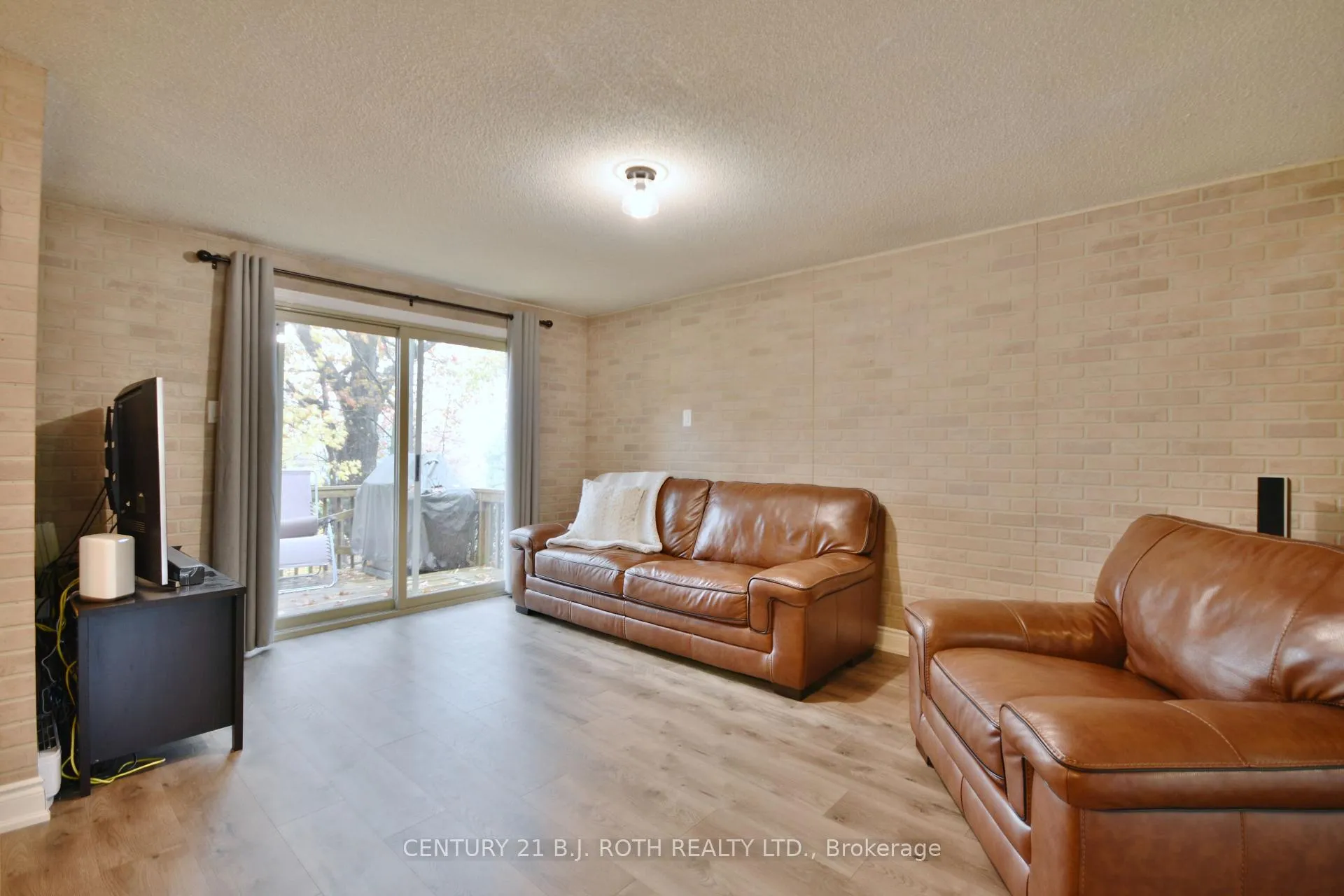 Photo 6 of 11 Pheasant Trail, Barrie, Ardagh — HOMEH