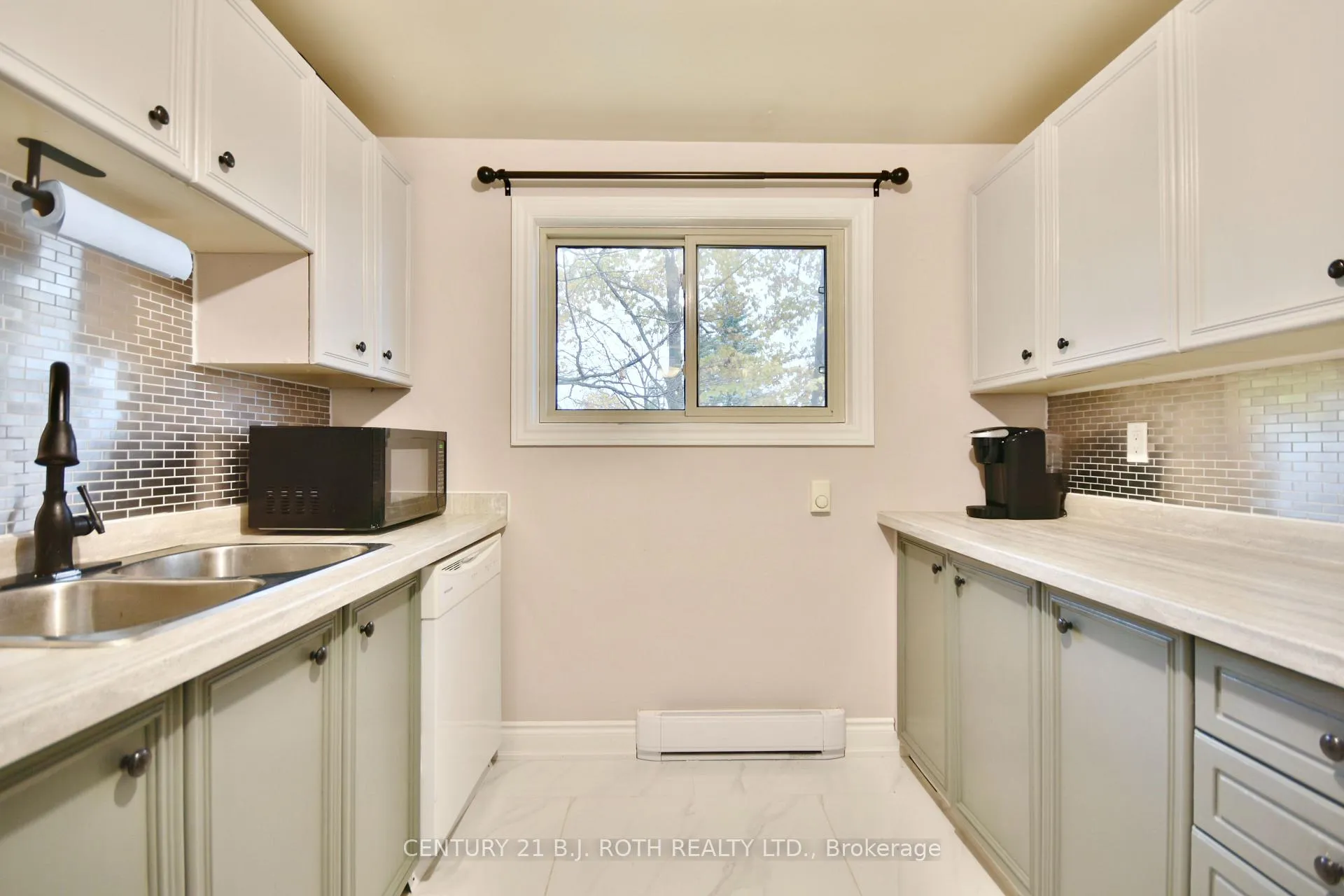 Photo 9 of 11 Pheasant Trail, Barrie, Ardagh — HOMEH