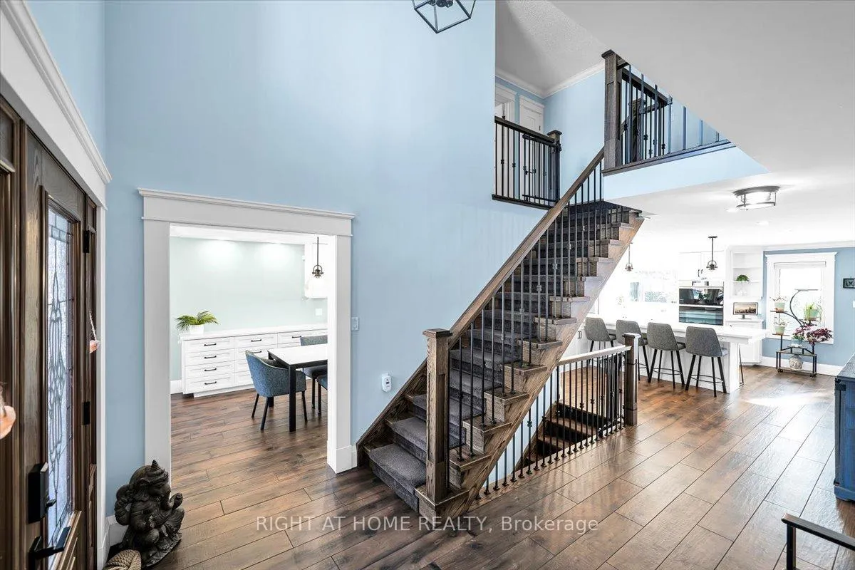 Photo 9 of 33 Willcocks Crescent, Ajax, Central — HOMEH