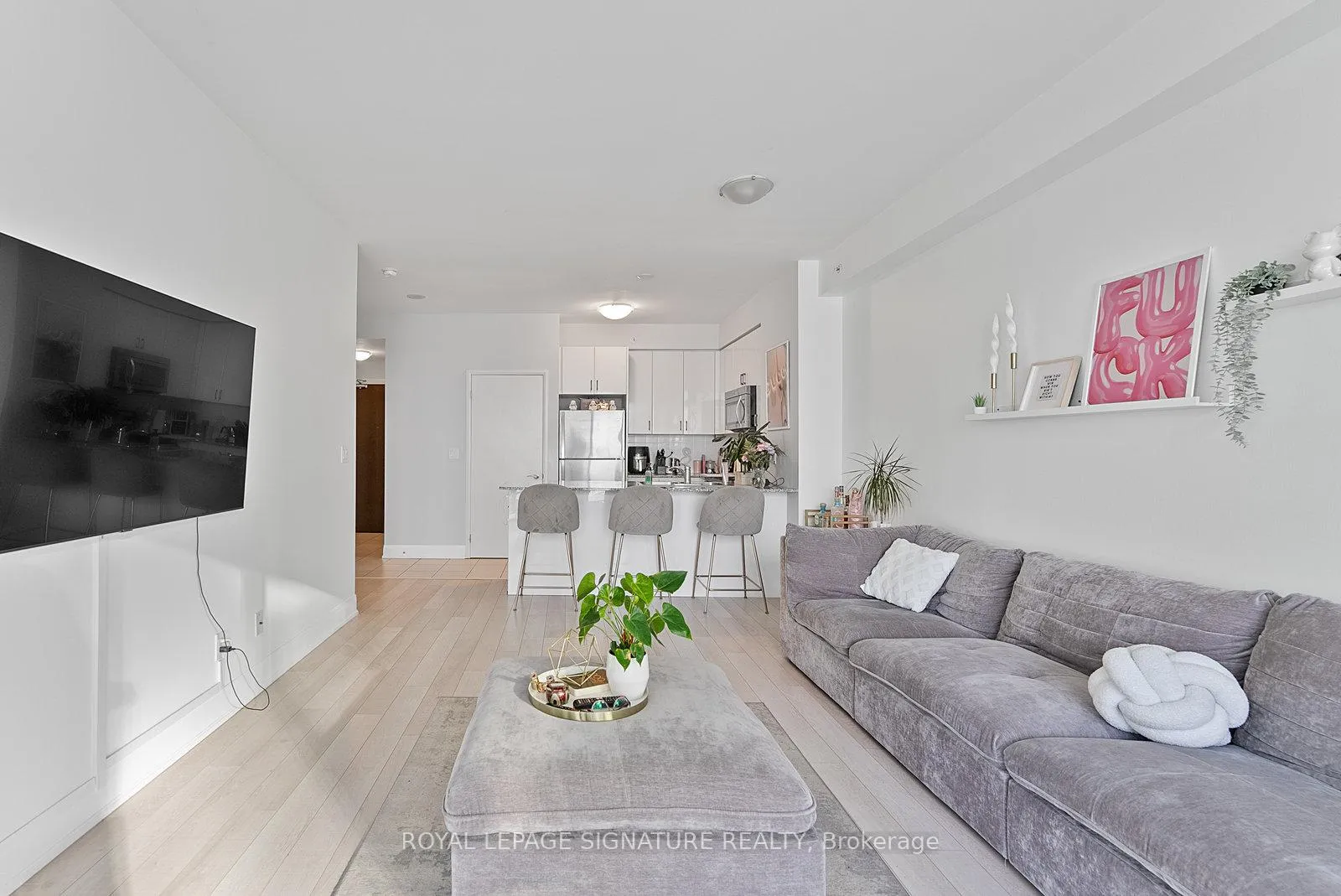 Photo 11 of Unit 1607, 2900 Highway 7, Vaughan, Concord — HOMEH