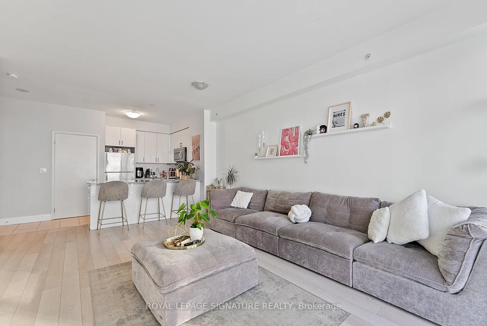 Photo 12 of Unit 1607, 2900 Highway 7, Vaughan, Concord — HOMEH