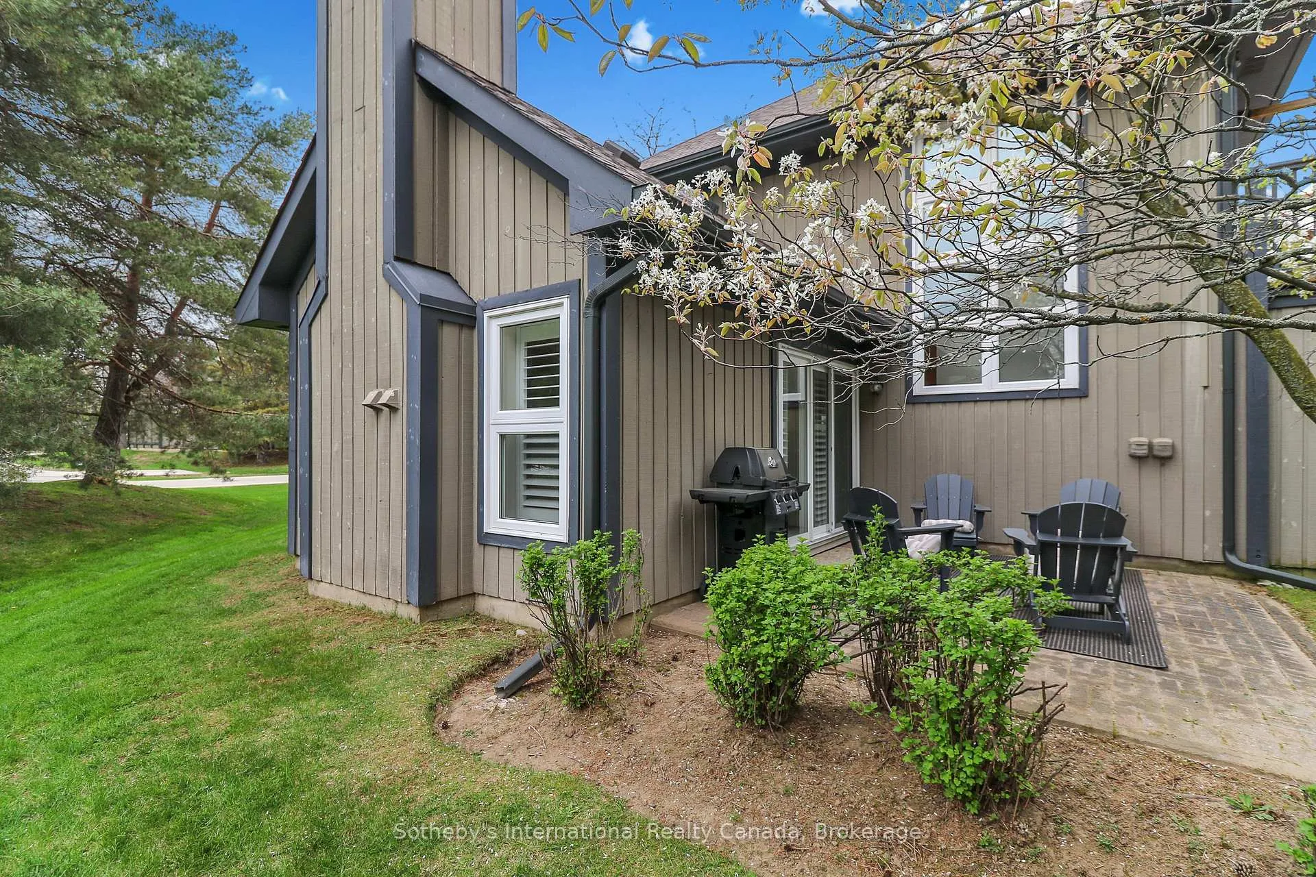 Photo 3 of 408 Mariners Way, Collingwood — HOMEH