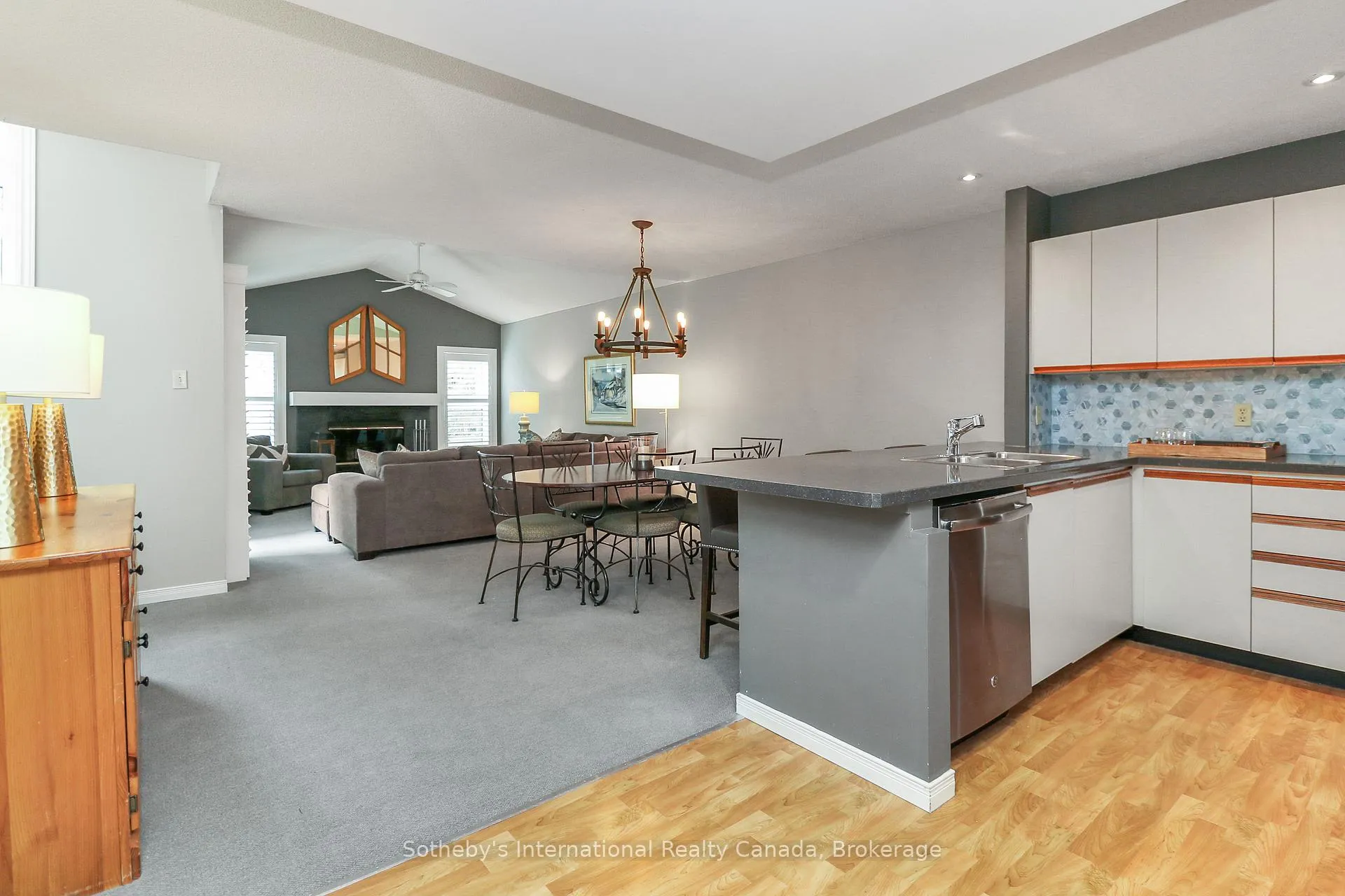 Photo 7 of 408 Mariners Way, Collingwood — HOMEH