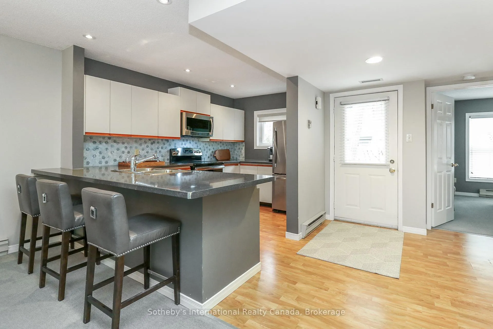 Photo 9 of 408 Mariners Way, Collingwood — HOMEH