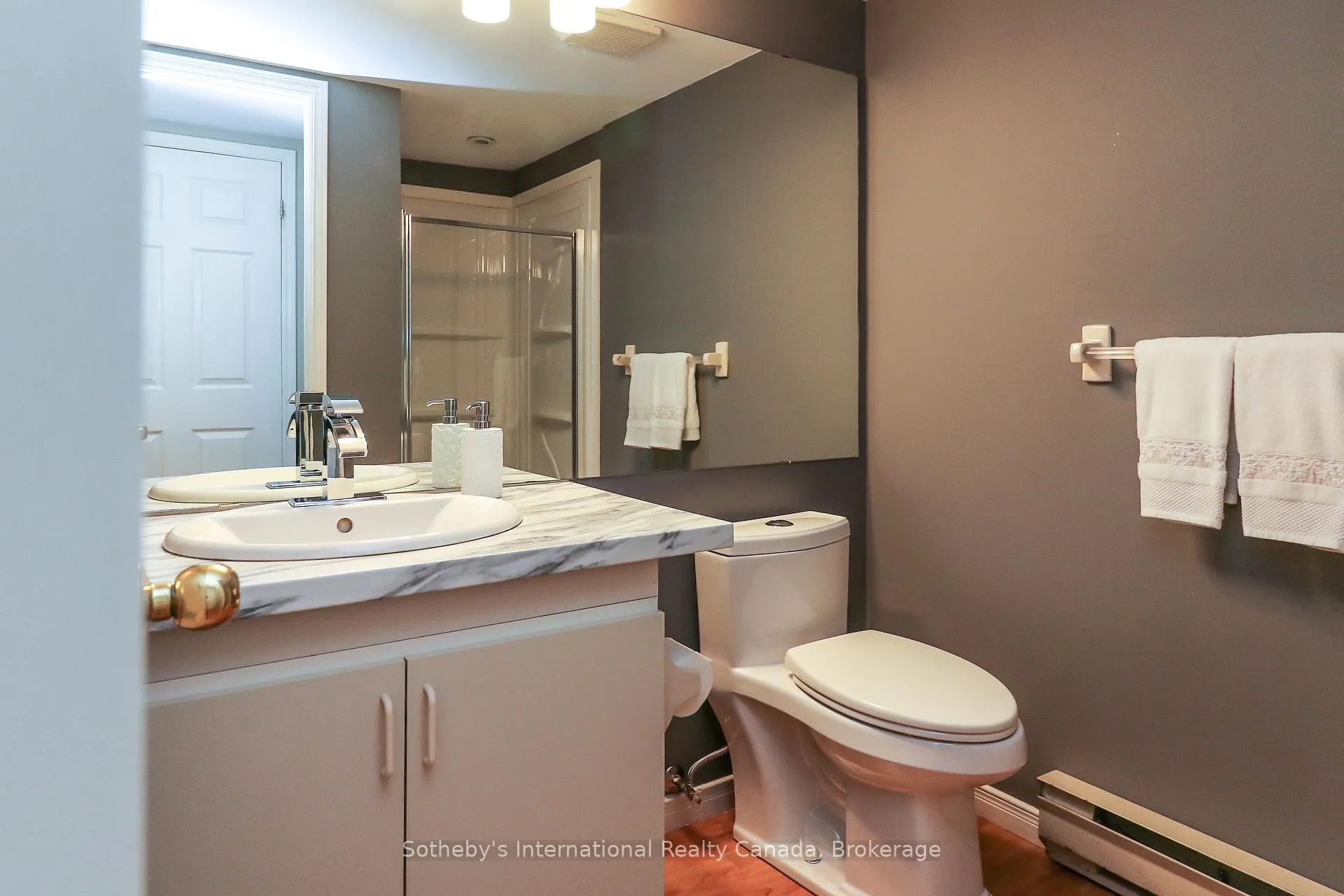 Photo 23 of 408 Mariners Way, Collingwood — HOMEH