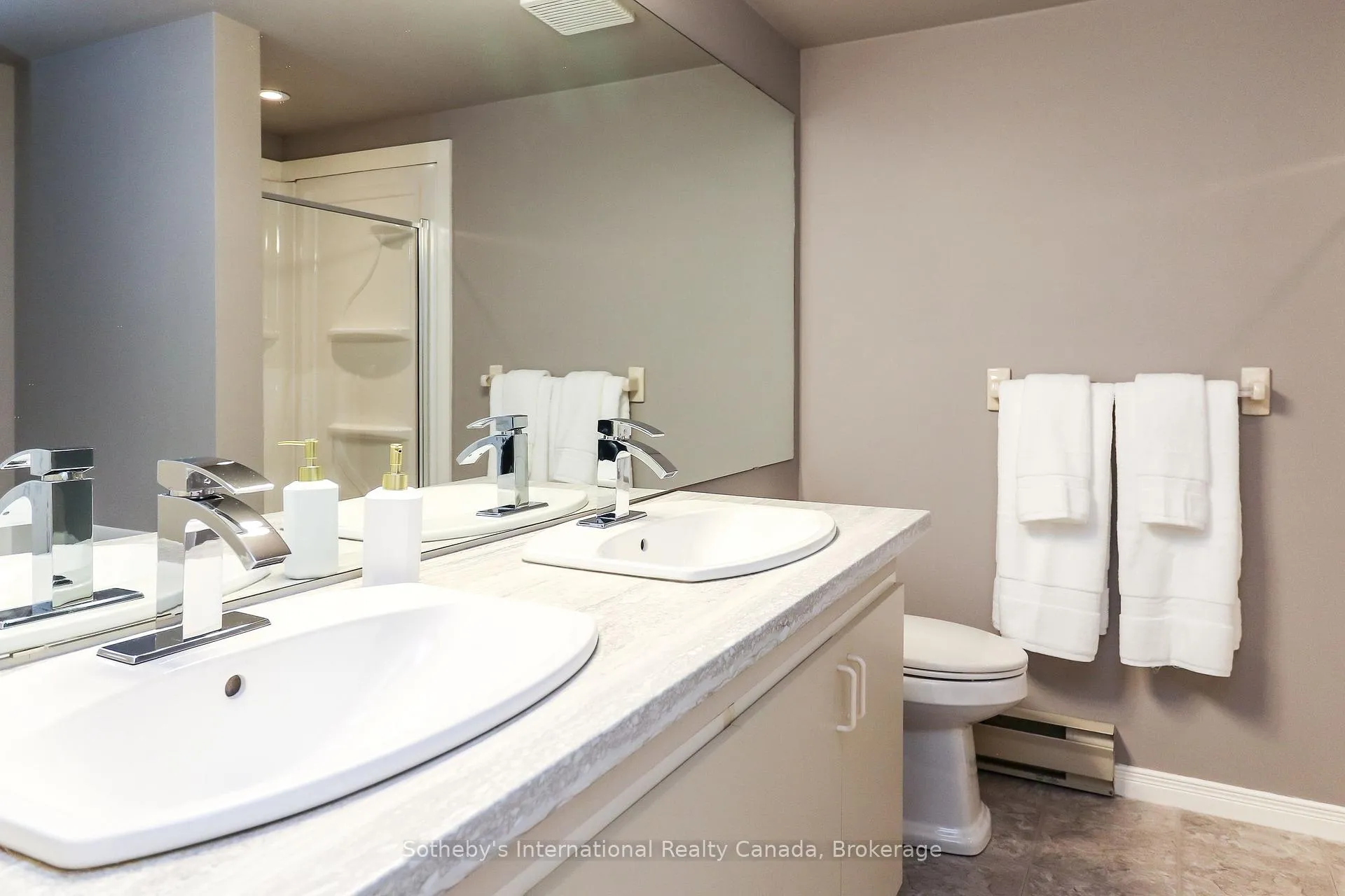 Photo 28 of 408 Mariners Way, Collingwood — HOMEH