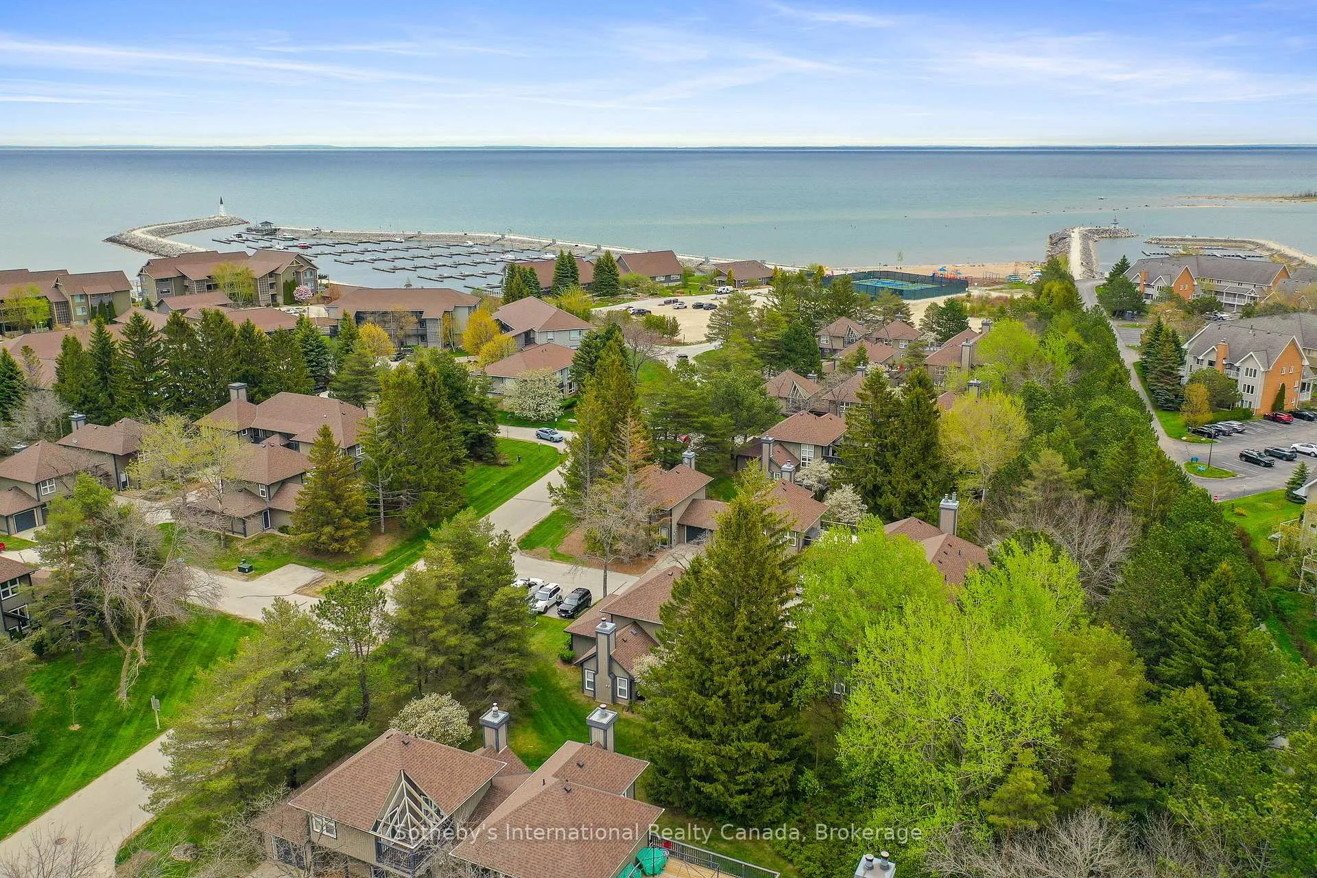 Photo 34 of 408 Mariners Way, Collingwood — HOMEH