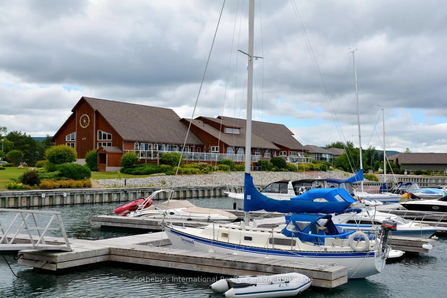 Photo 37 of 408 Mariners Way, Collingwood — HOMEH