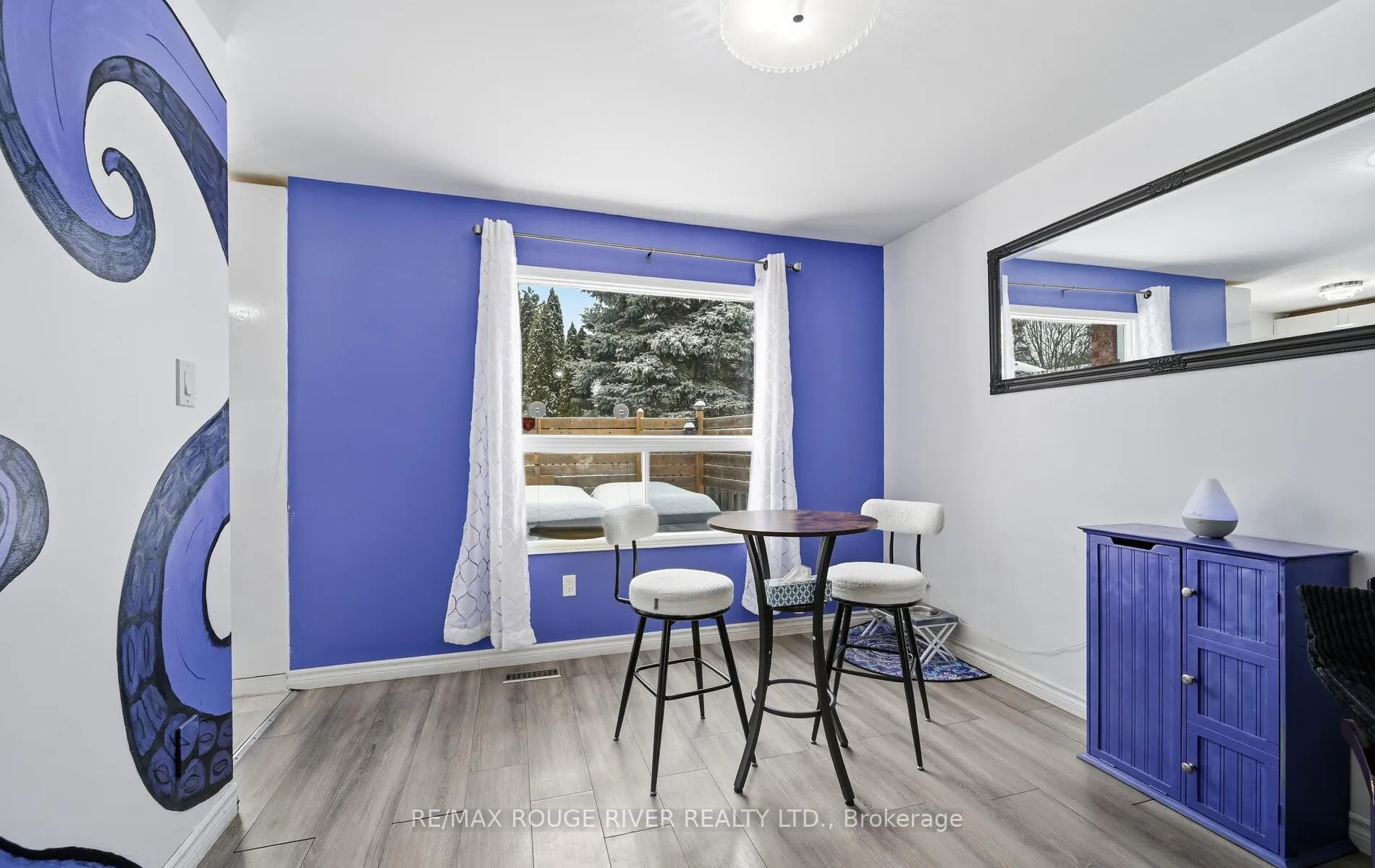 Photo 10 of 22 Royal Pines Court, Clarington, Bowmanville — HOMEH
