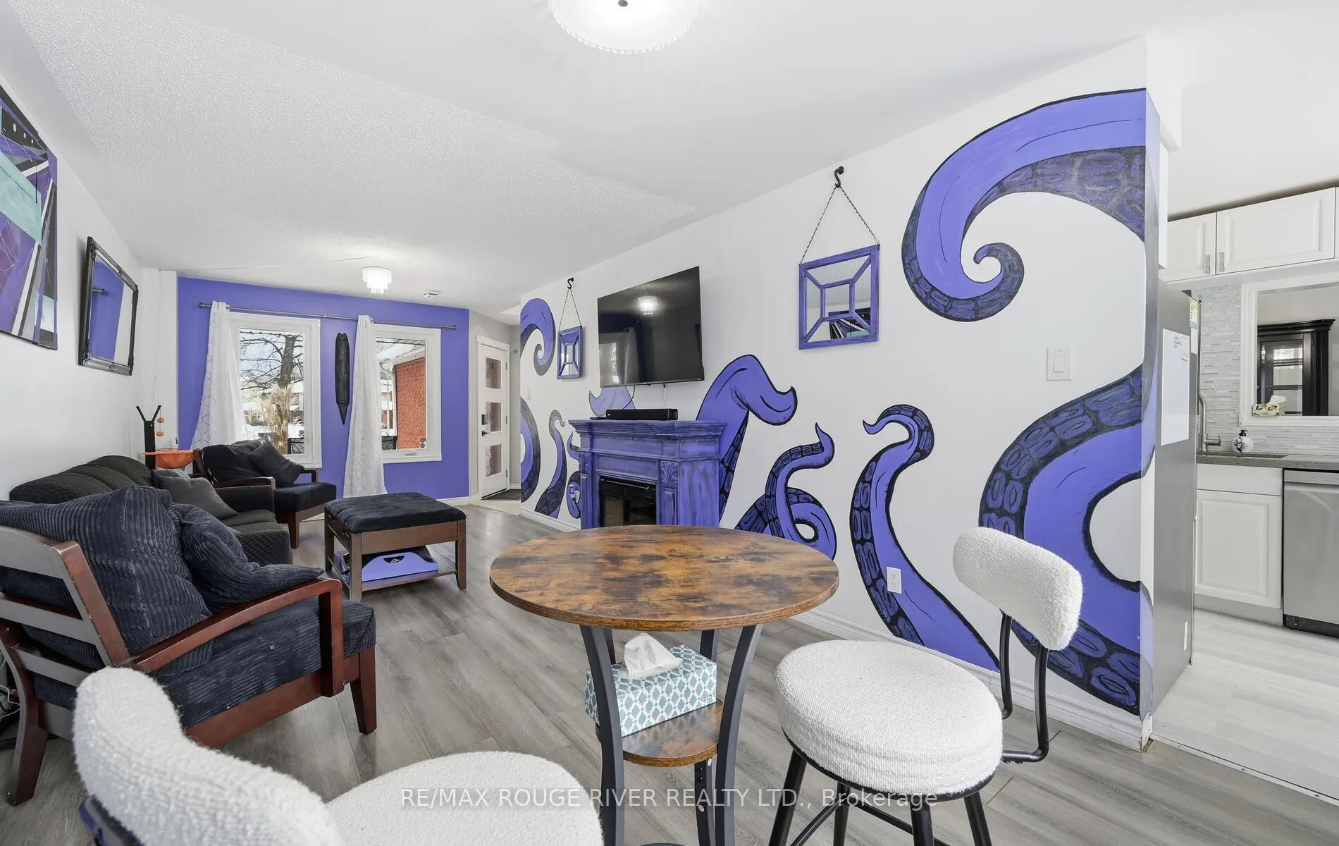 Photo 11 of 22 Royal Pines Court, Clarington, Bowmanville — HOMEH