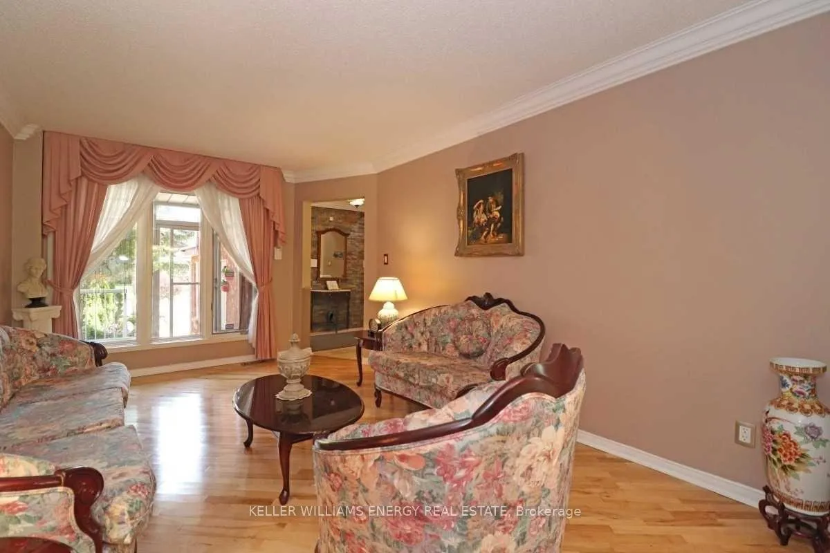 Photo 10 of 2271 Wildwood Crescent, Pickering, Brock Ridge — HOMEH