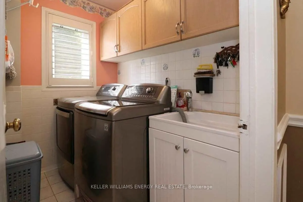 Photo 13 of 2271 Wildwood Crescent, Pickering, Brock Ridge — HOMEH