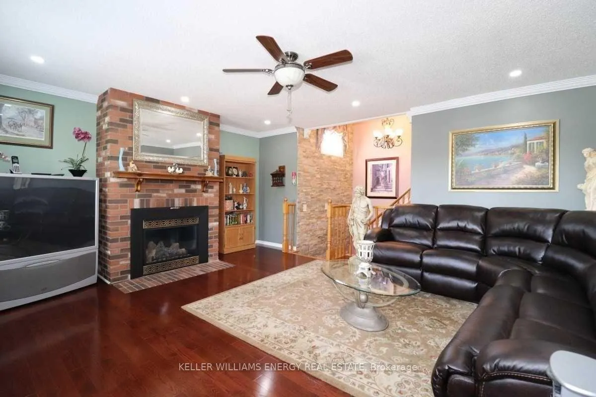 Photo 15 of 2271 Wildwood Crescent, Pickering, Brock Ridge — HOMEH