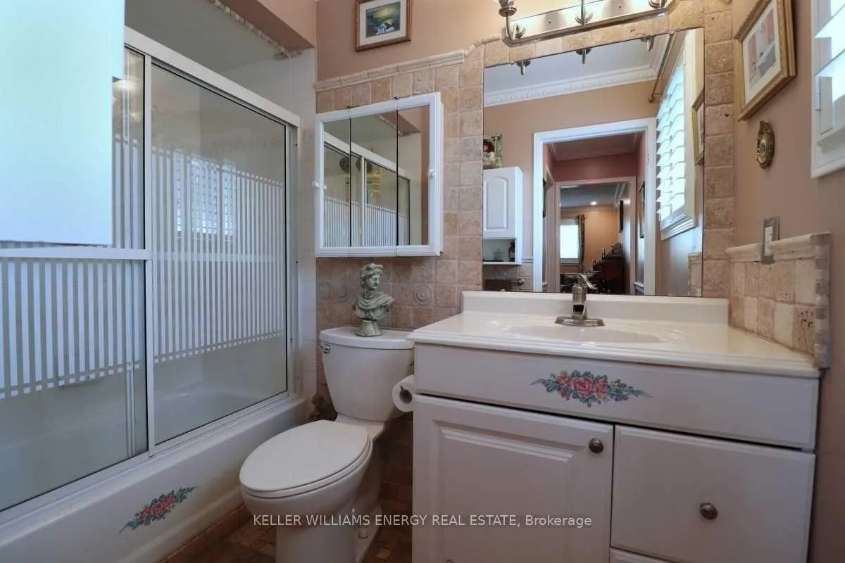 Photo 18 of 2271 Wildwood Crescent, Pickering, Brock Ridge — HOMEH