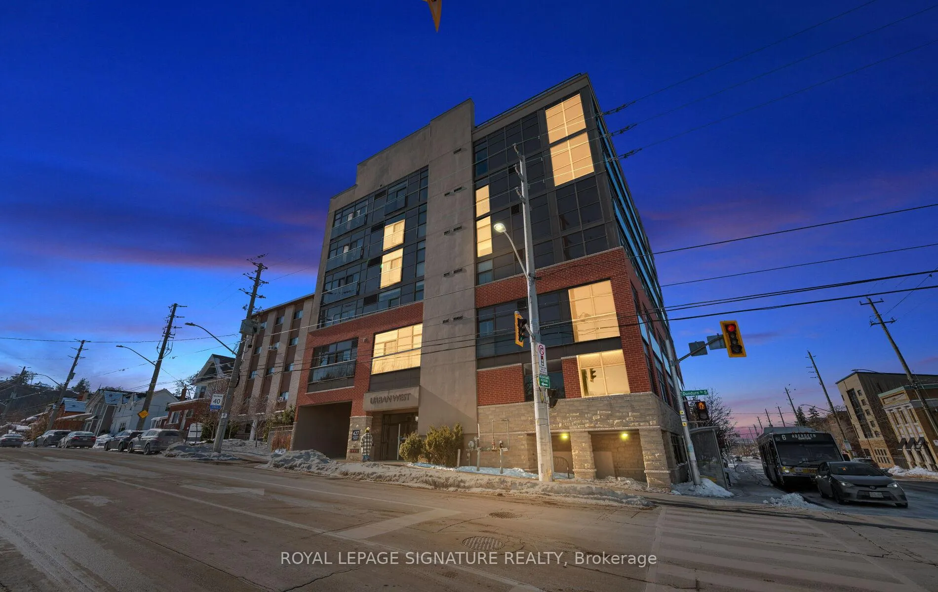 Photo 6 of Unit 402, 427 Aberdeen Avenue, Hamilton, Kirkendall — HOMEH