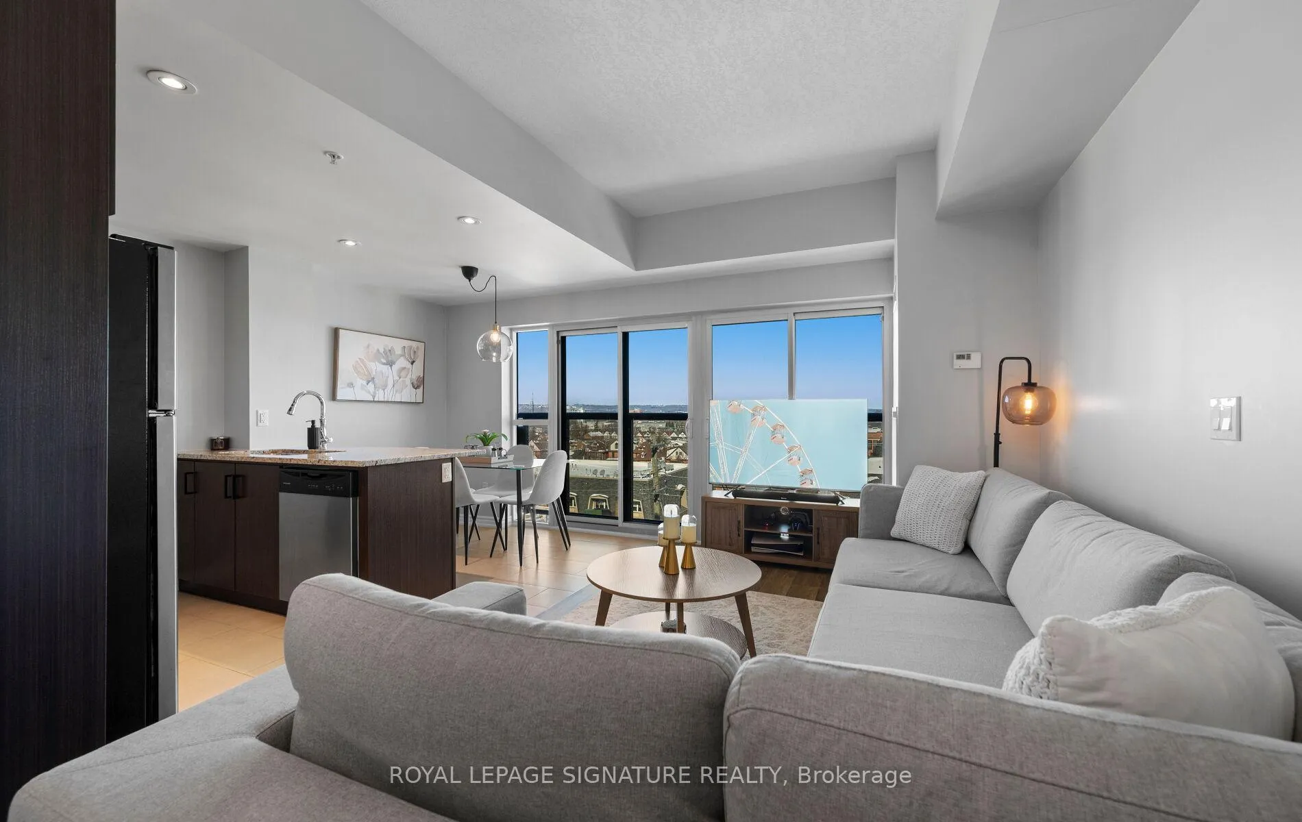 Photo 10 of Unit 402, 427 Aberdeen Avenue, Hamilton, Kirkendall — HOMEH