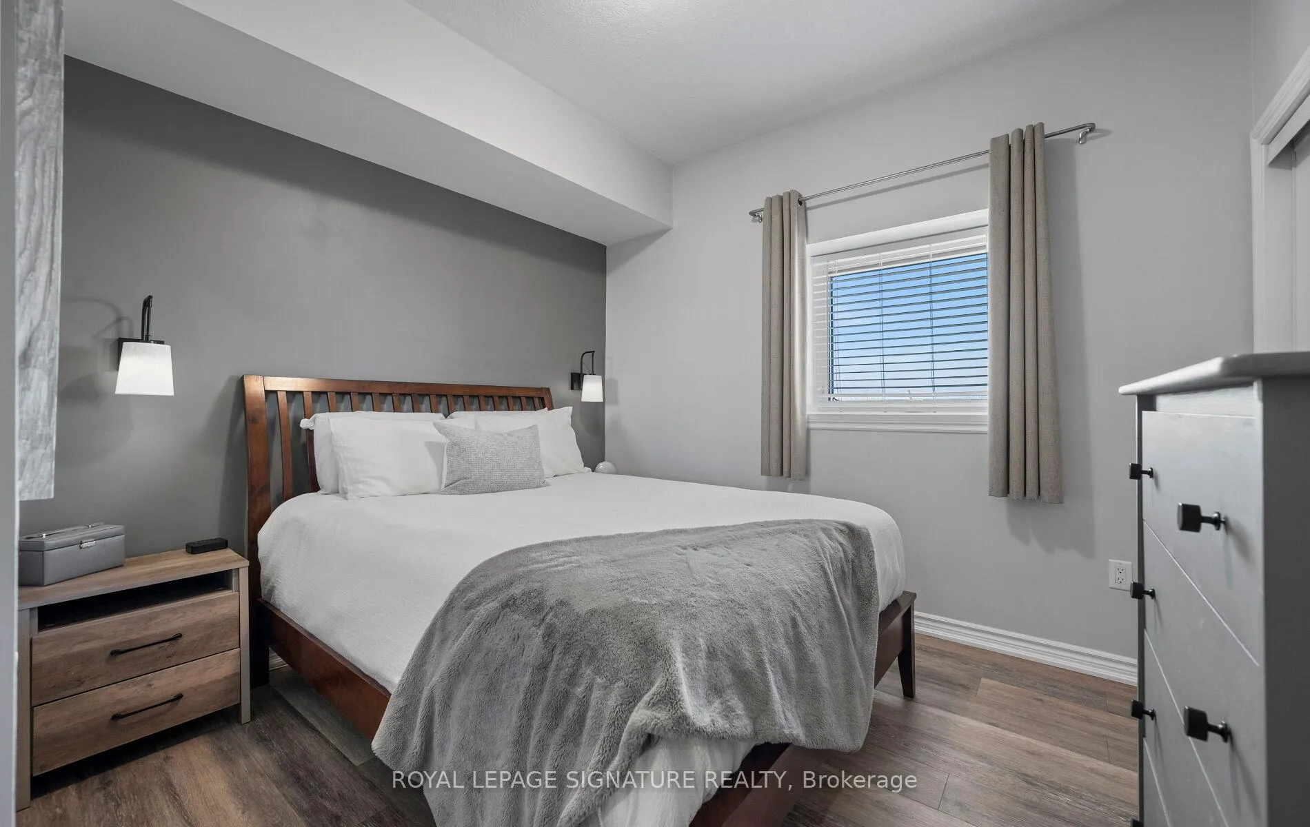 Photo 20 of Unit 402, 427 Aberdeen Avenue, Hamilton, Kirkendall — HOMEH