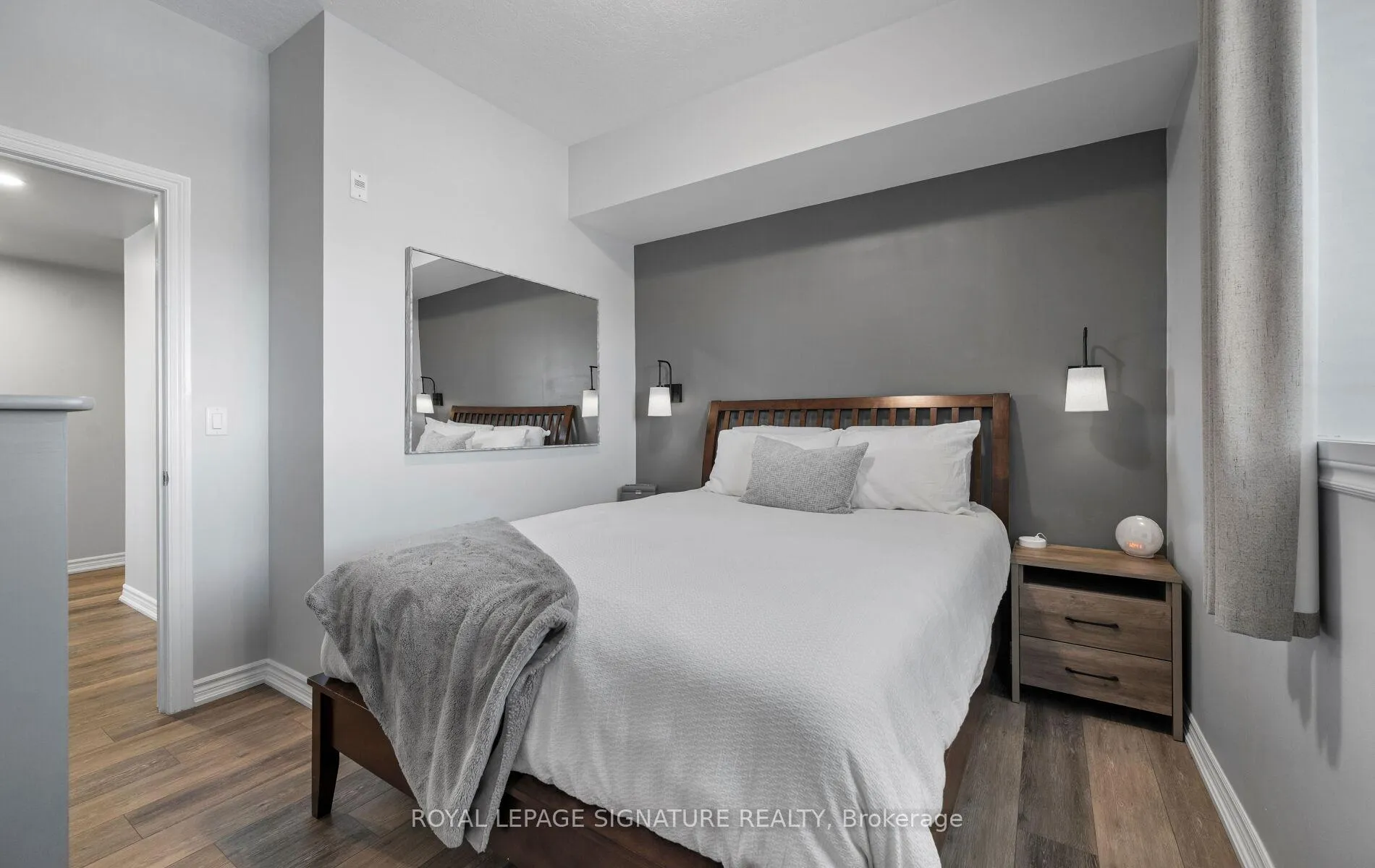 Photo 21 of Unit 402, 427 Aberdeen Avenue, Hamilton, Kirkendall — HOMEH