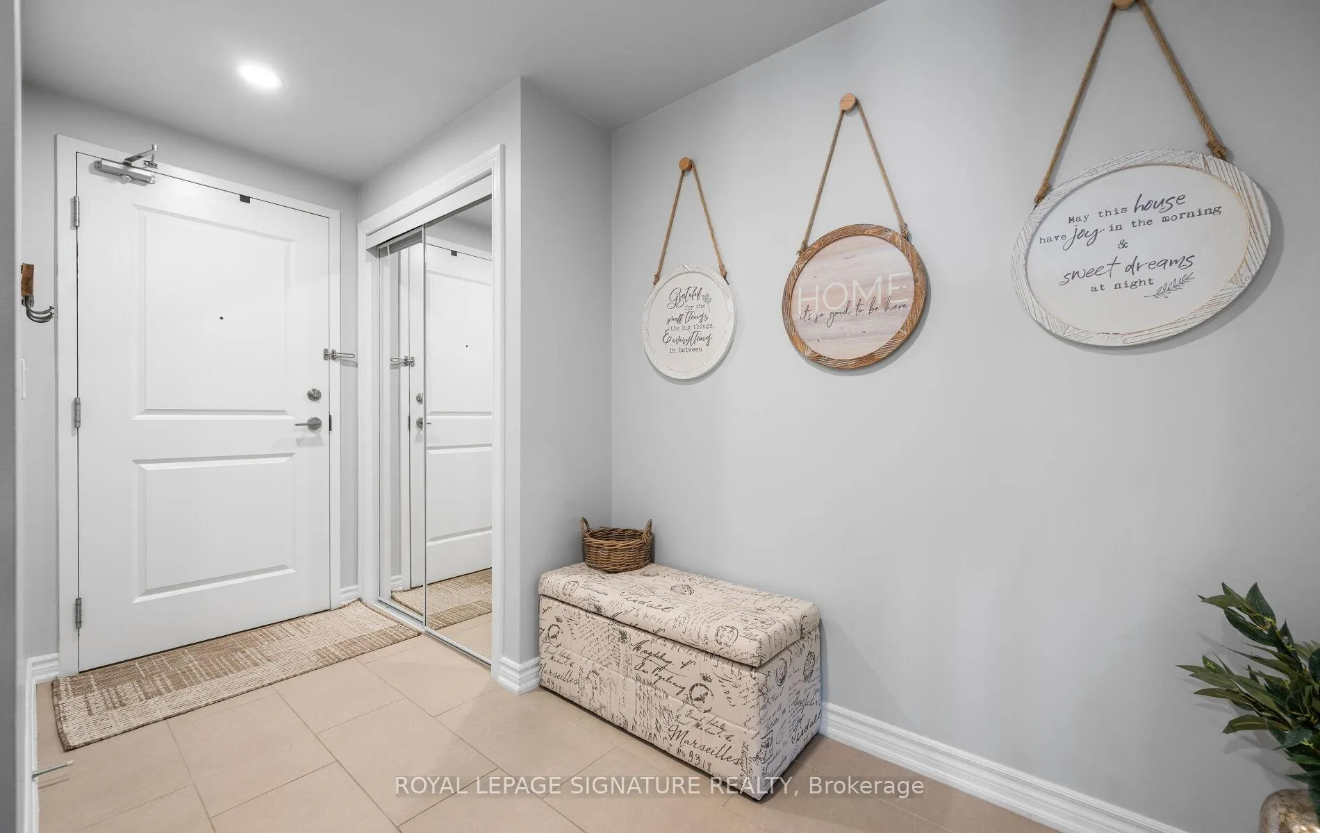 Photo 27 of Unit 402, 427 Aberdeen Avenue, Hamilton, Kirkendall — HOMEH