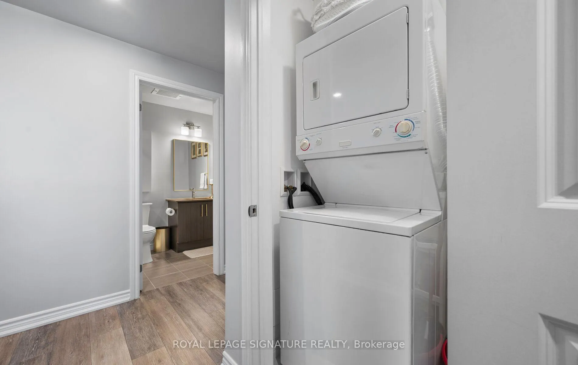 Photo 29 of Unit 402, 427 Aberdeen Avenue, Hamilton, Kirkendall — HOMEH