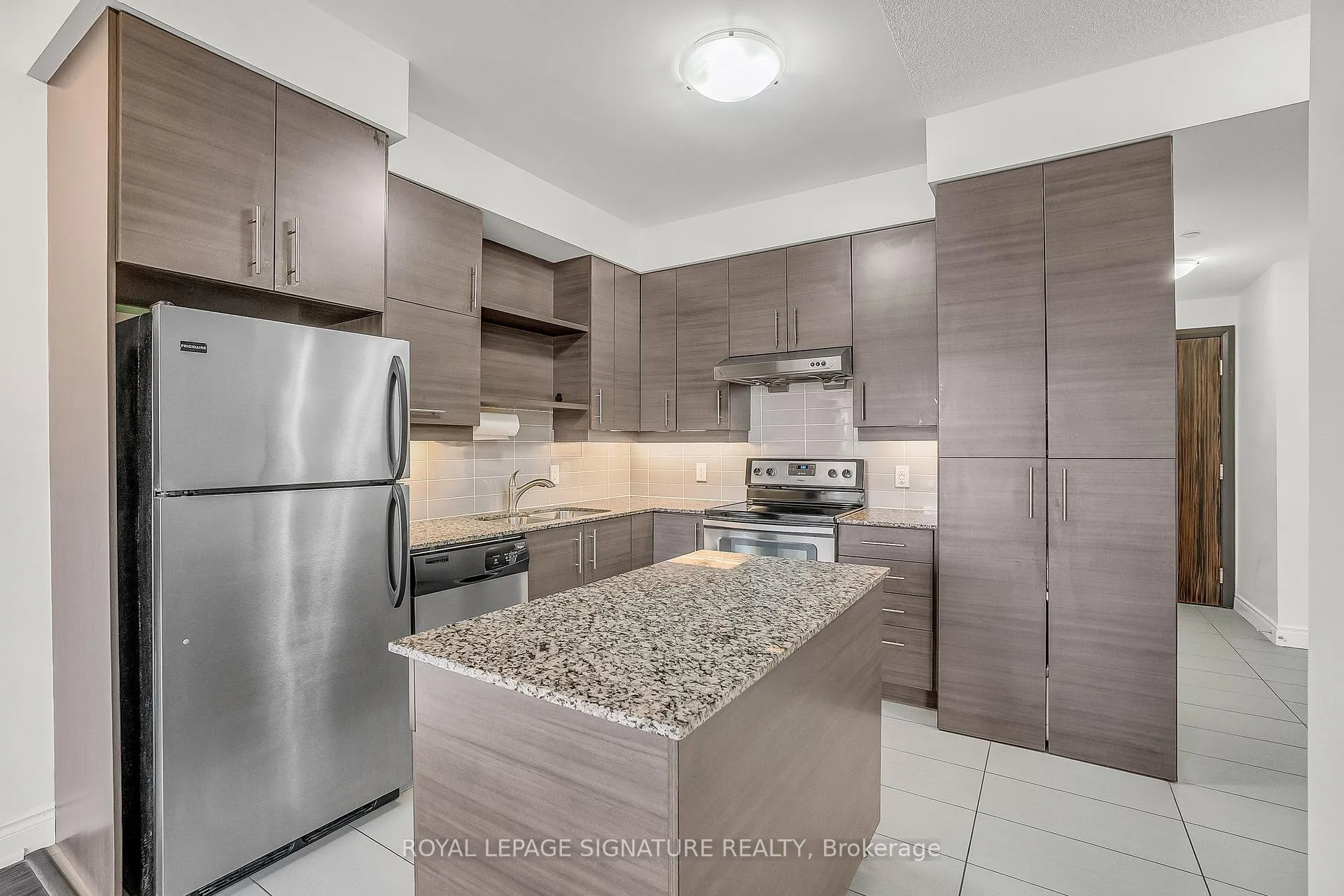 Photo 7 of Unit 520, 277 South Park Road, Markham, Commerce Valley — HOMEH